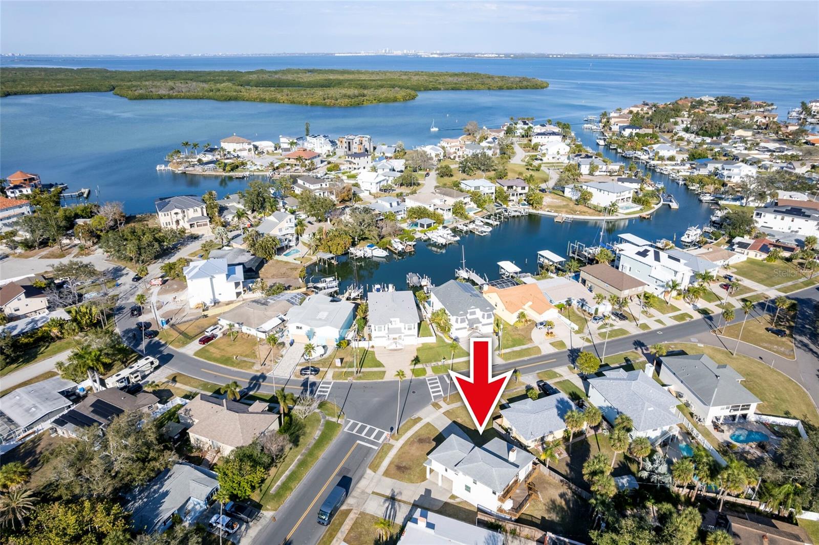 Listing photo id 0 for 1870 Nebraska Avenue Ne