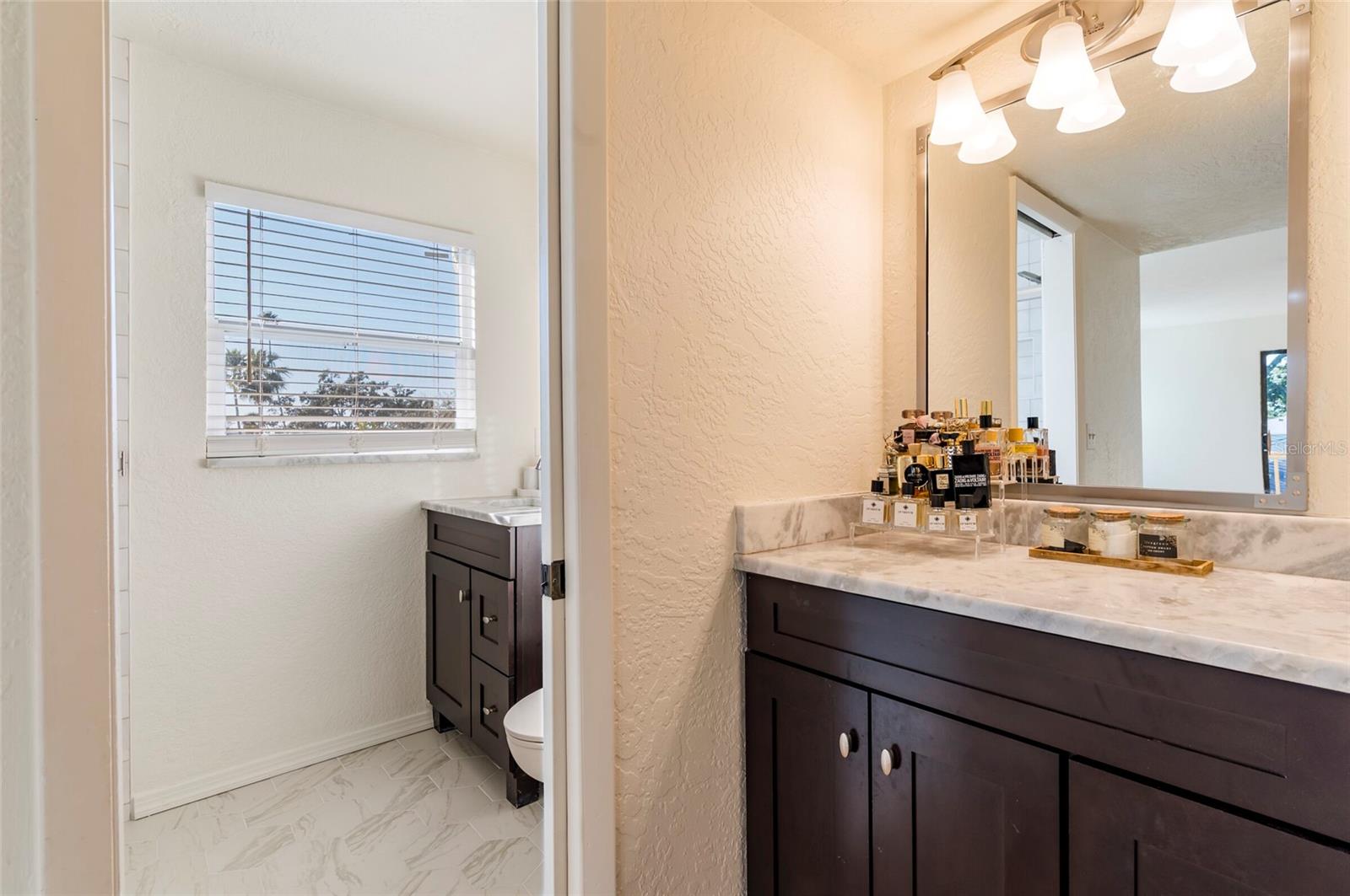 Listing photo id 21 for 1870 Nebraska Avenue Ne