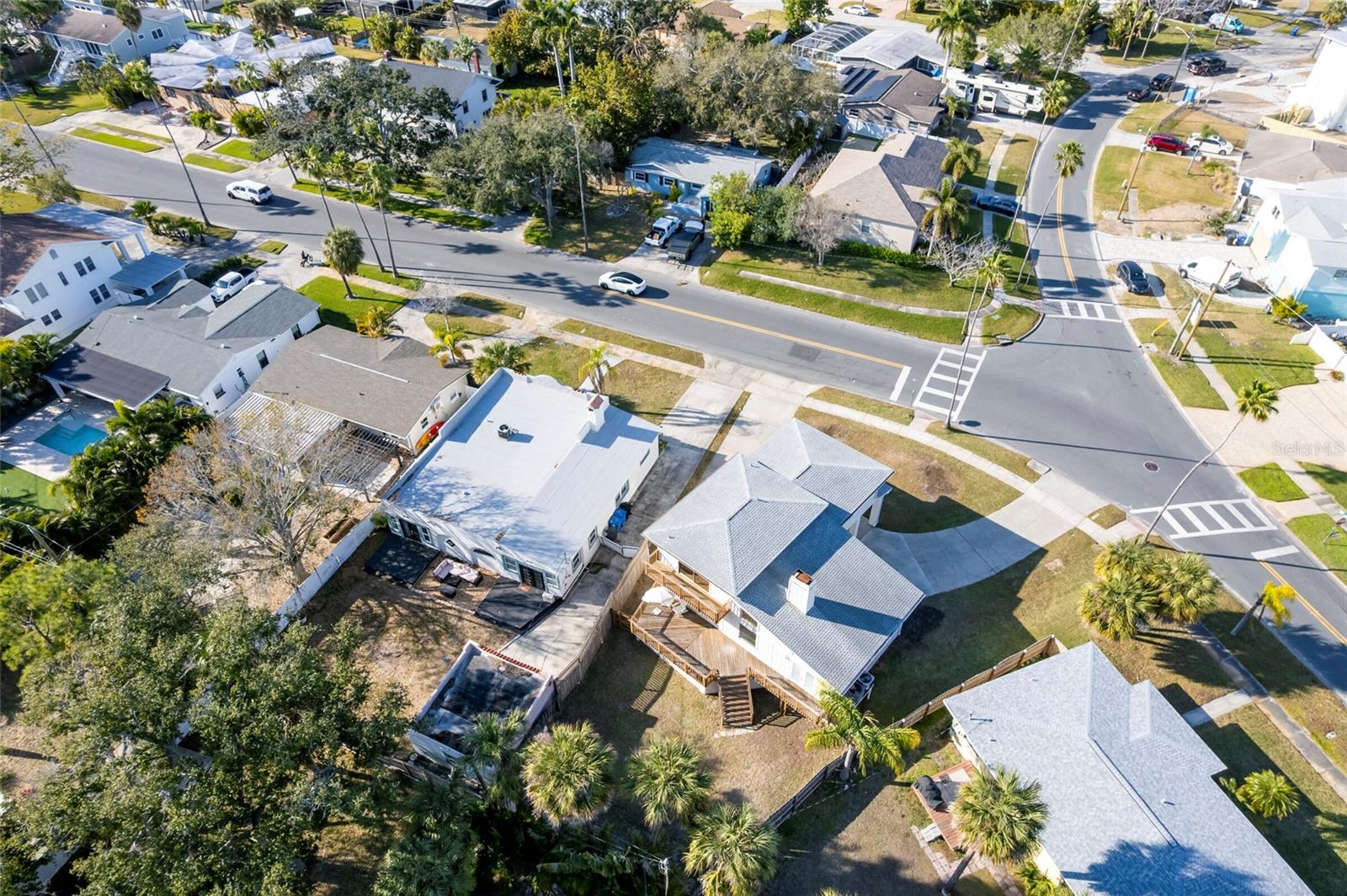 Listing photo id 37 for 1870 Nebraska Avenue Ne