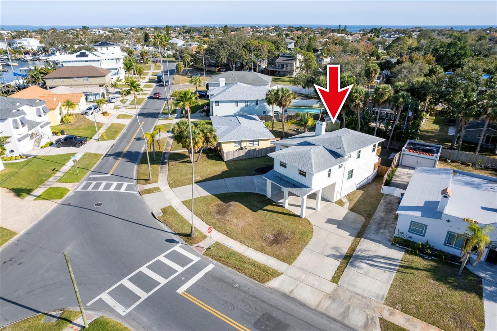 Listing photo id 3 for 1870 Nebraska Avenue Ne