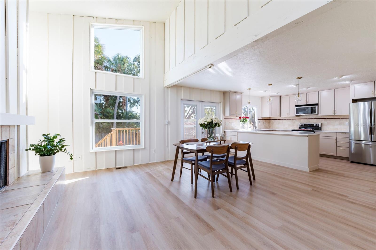 Listing photo id 7 for 1870 Nebraska Avenue Ne