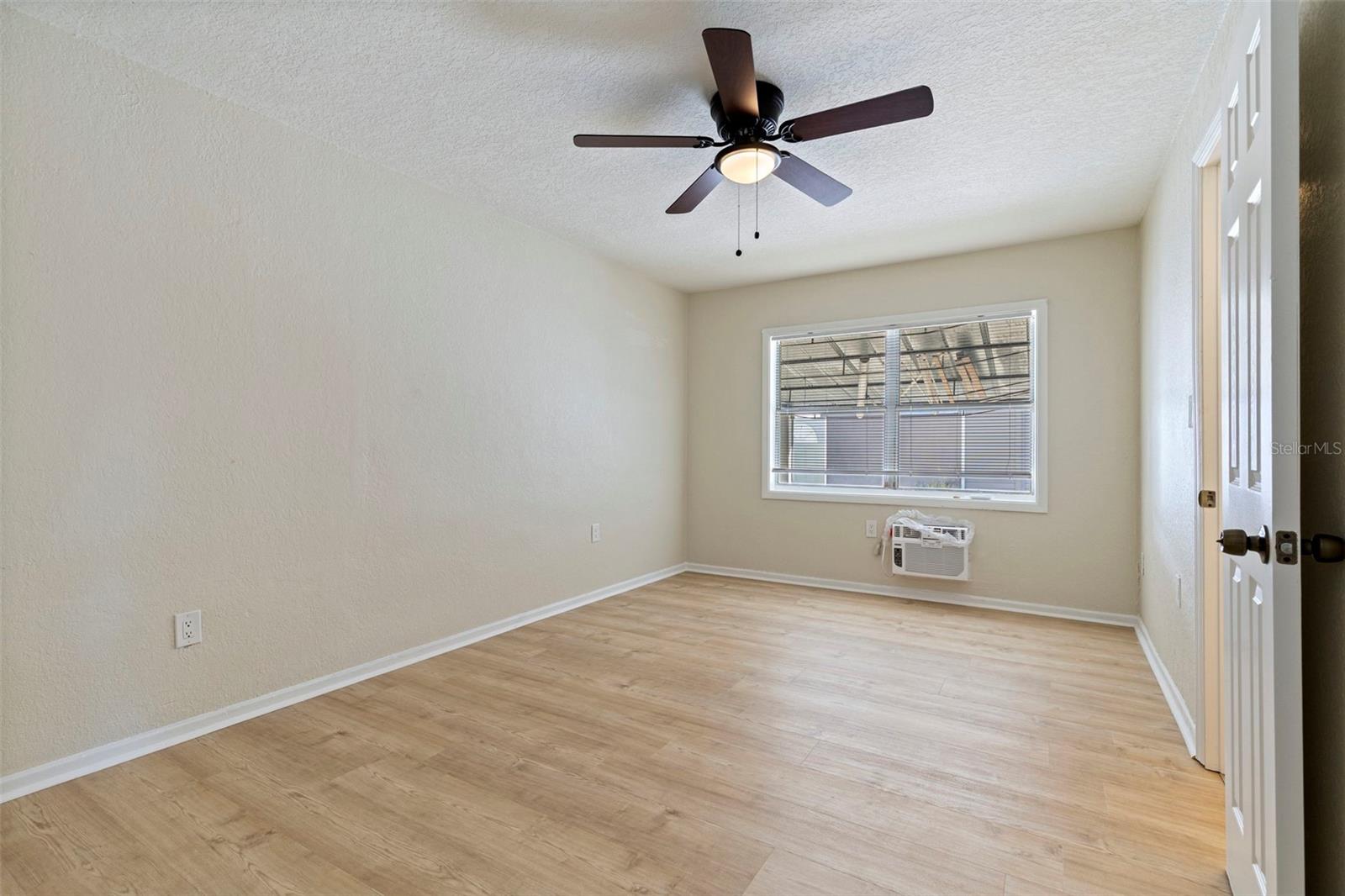 Image 12 of 35 For 1035 Martin Luther King Jr.