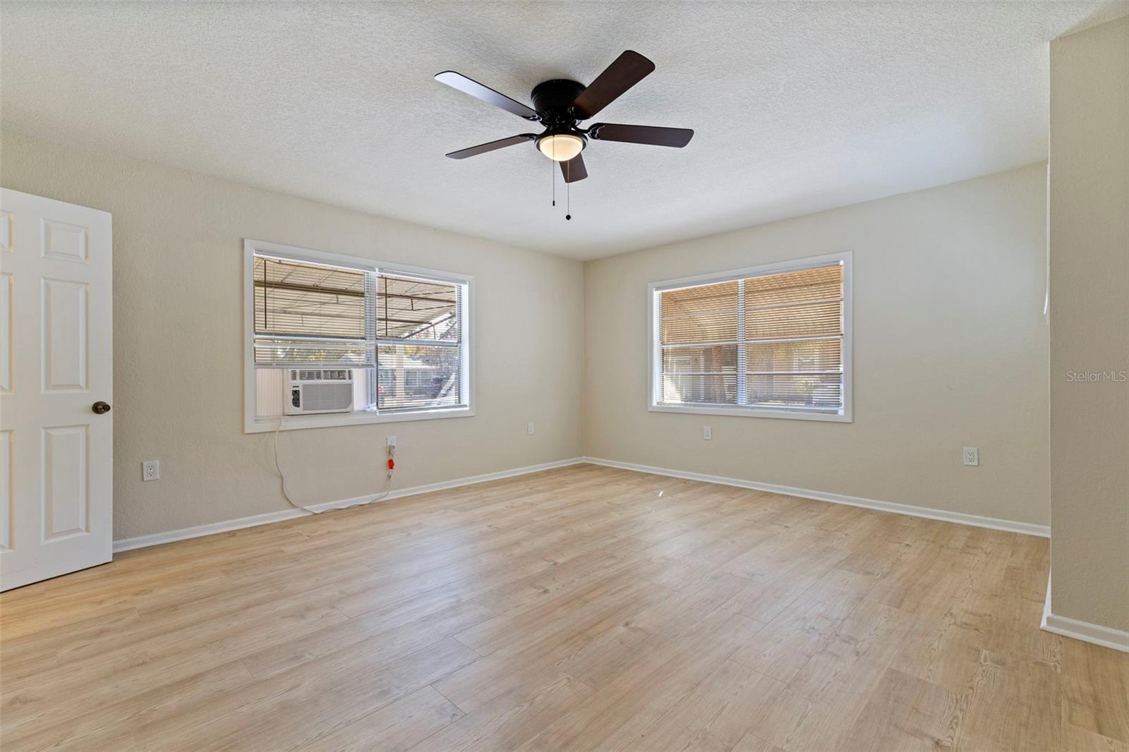 Image 14 of 35 For 1035 Martin Luther King Jr.