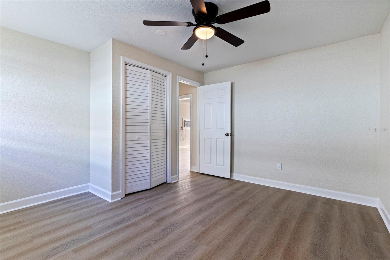 Image 23 of 35 For 1035 Martin Luther King Jr.