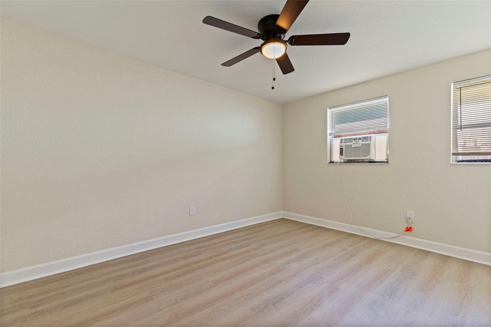 Image 32 of 35 For 1035 Martin Luther King Jr.