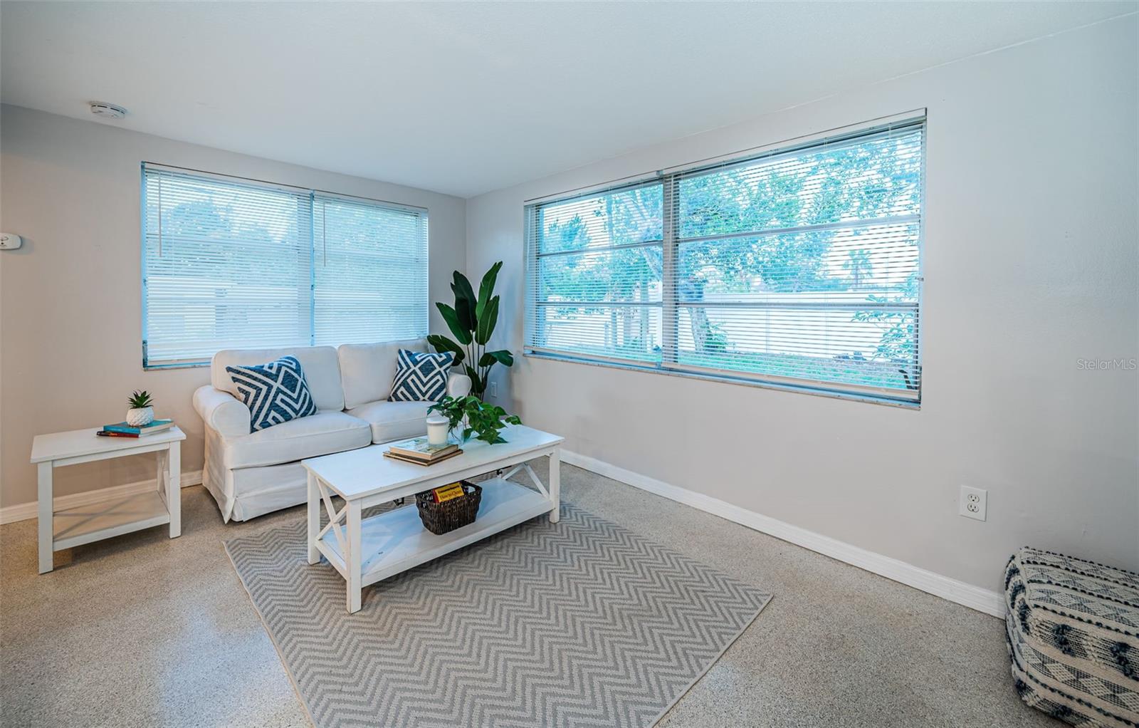 Image 22 of 45 For 12904 College Hill Drive