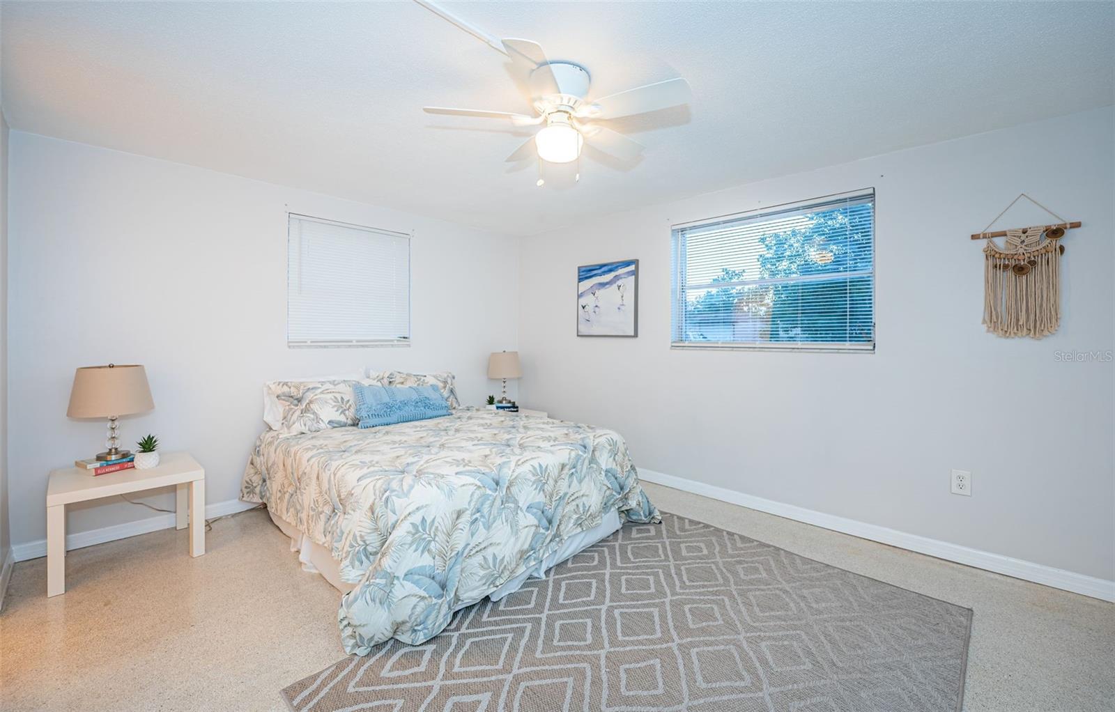 Image 25 of 45 For 12904 College Hill Drive