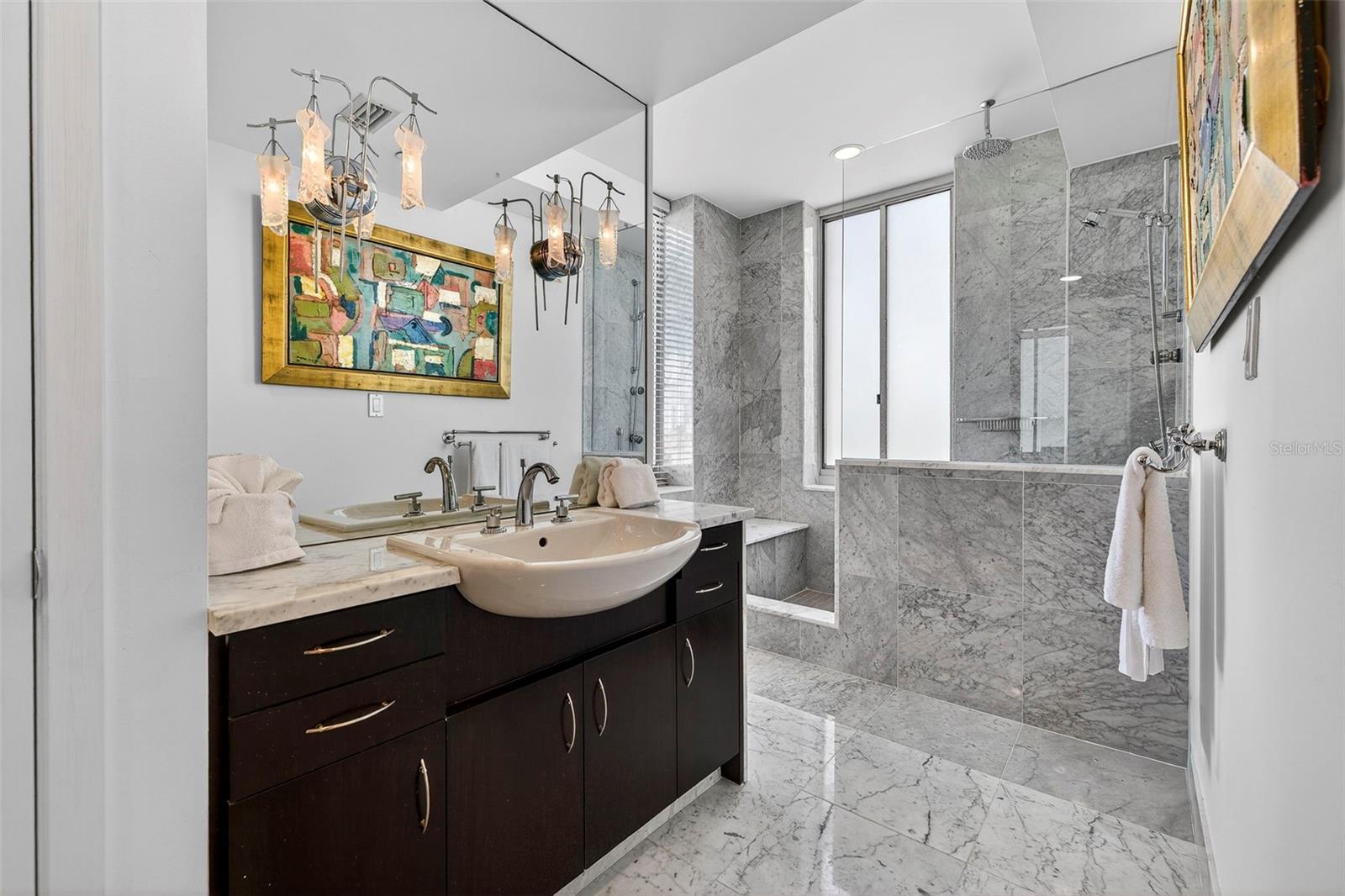 Listing photo id 17 for 405 Central Avenue 600