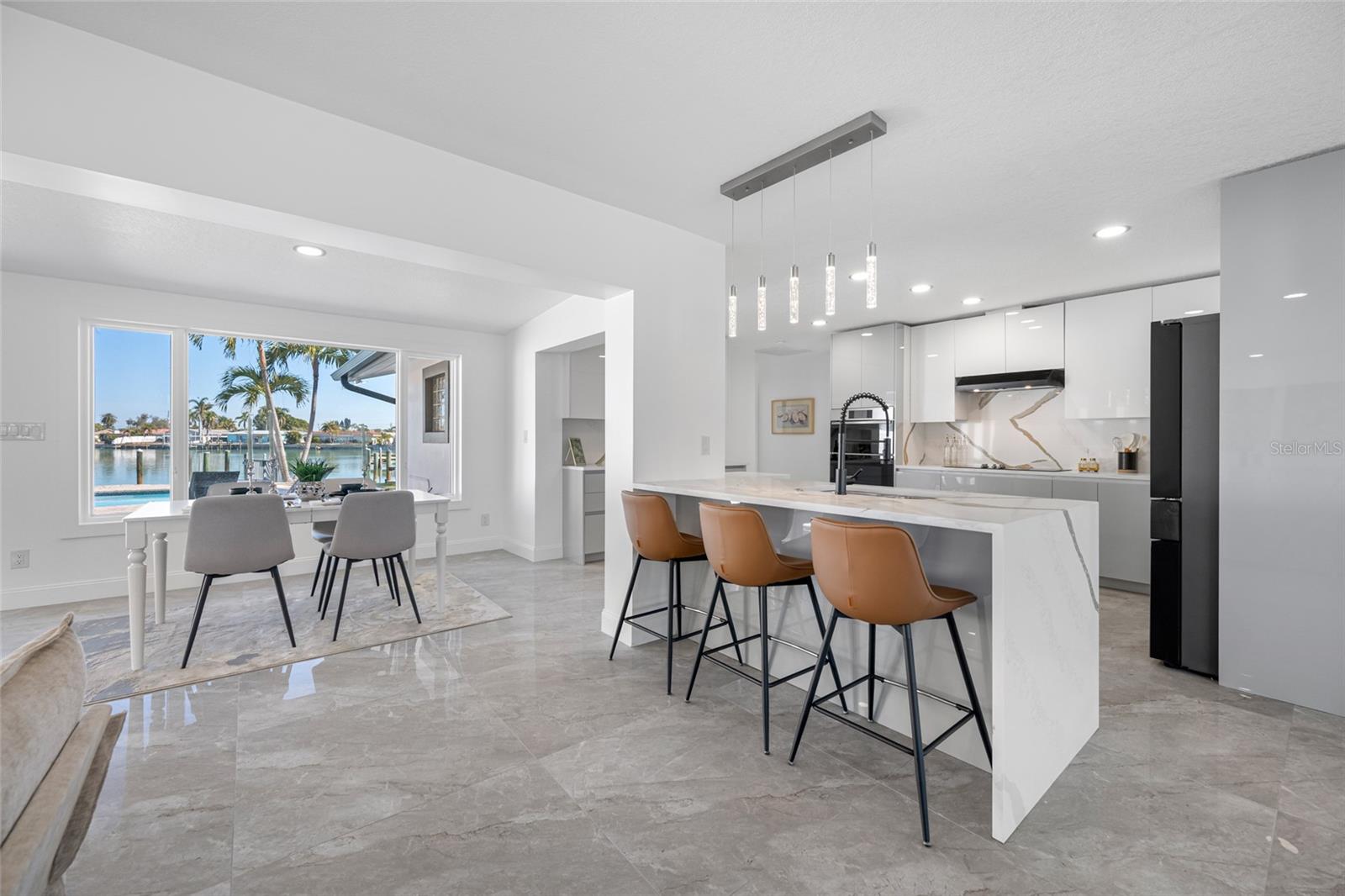 Listing photo id 16 for 7905 9th Avenue S