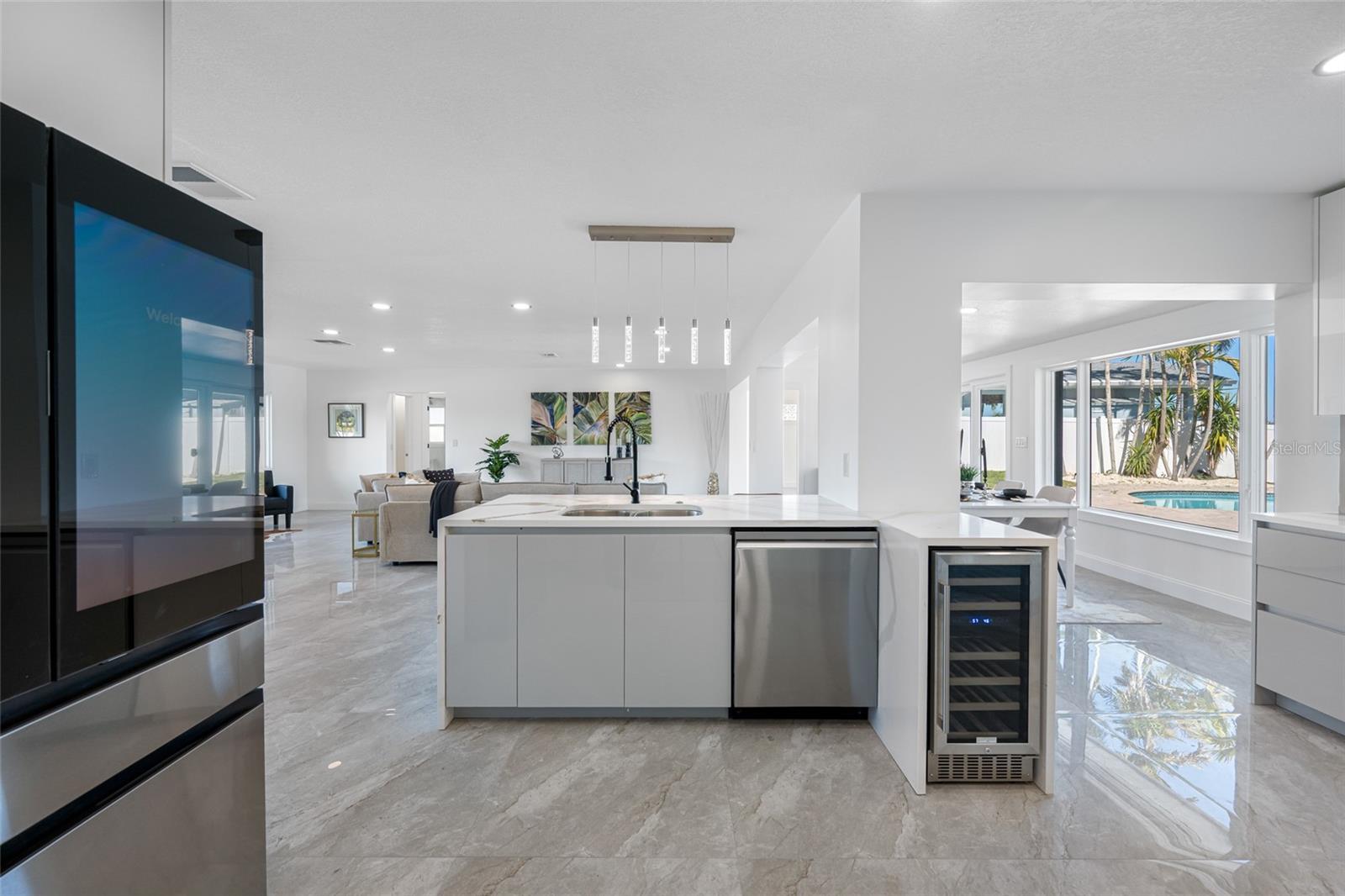 Listing photo id 18 for 7905 9th Avenue S