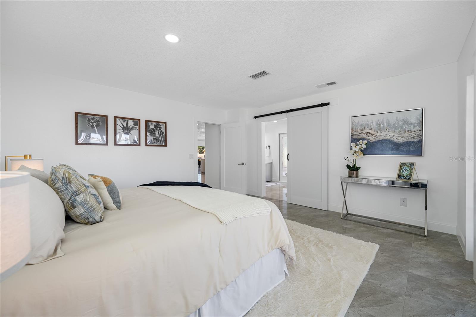 Listing photo id 28 for 7905 9th Avenue S