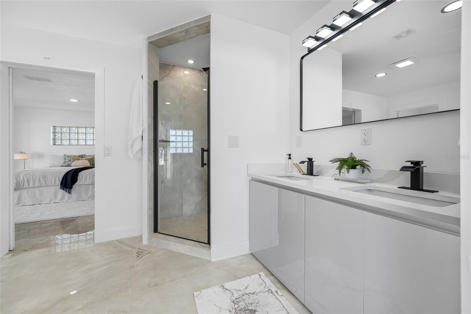 Listing photo id 35 for 7905 9th Avenue S