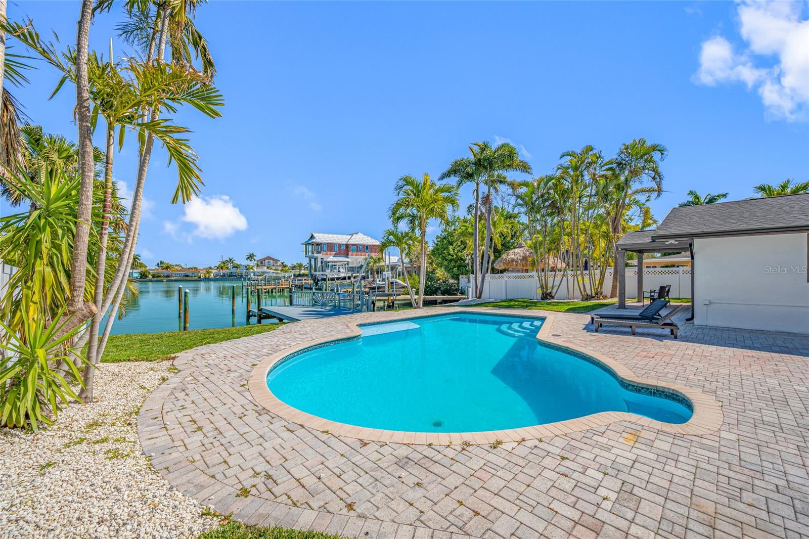 Listing photo id 56 for 7905 9th Avenue S