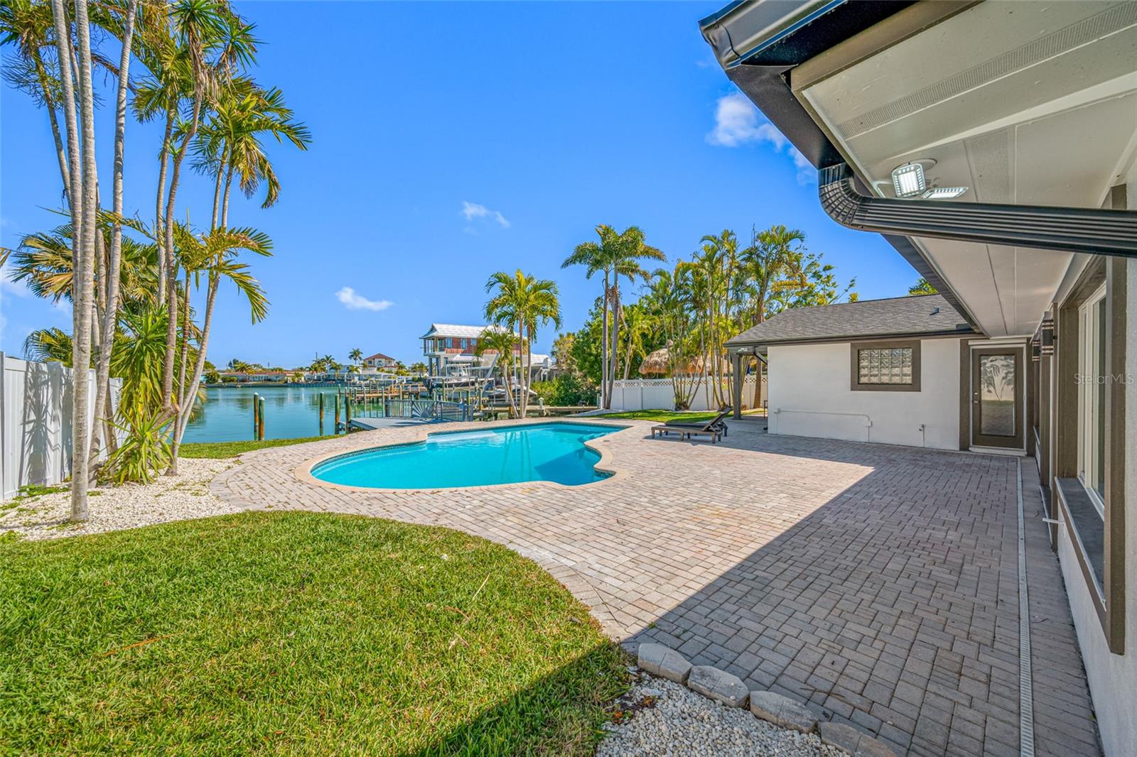 Listing photo id 57 for 7905 9th Avenue S