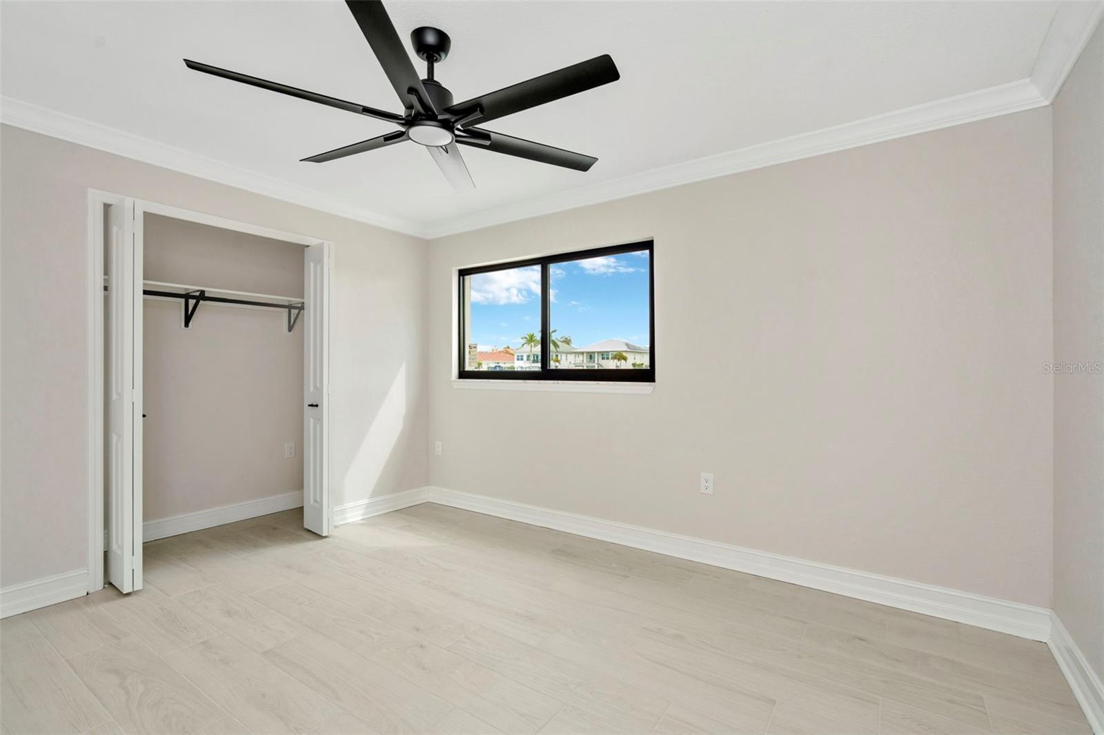 Image 33 of 62 For 825 116th Avenue