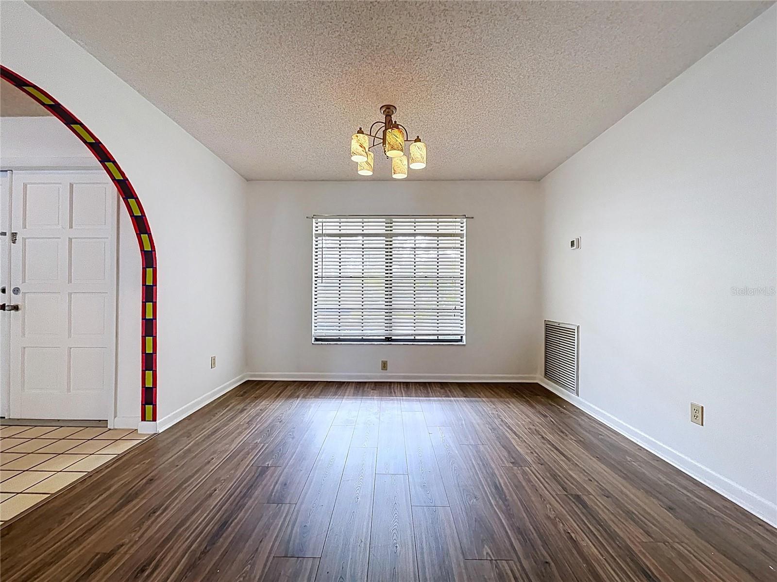 Image 14 of 60 For 23059 Geneva Road