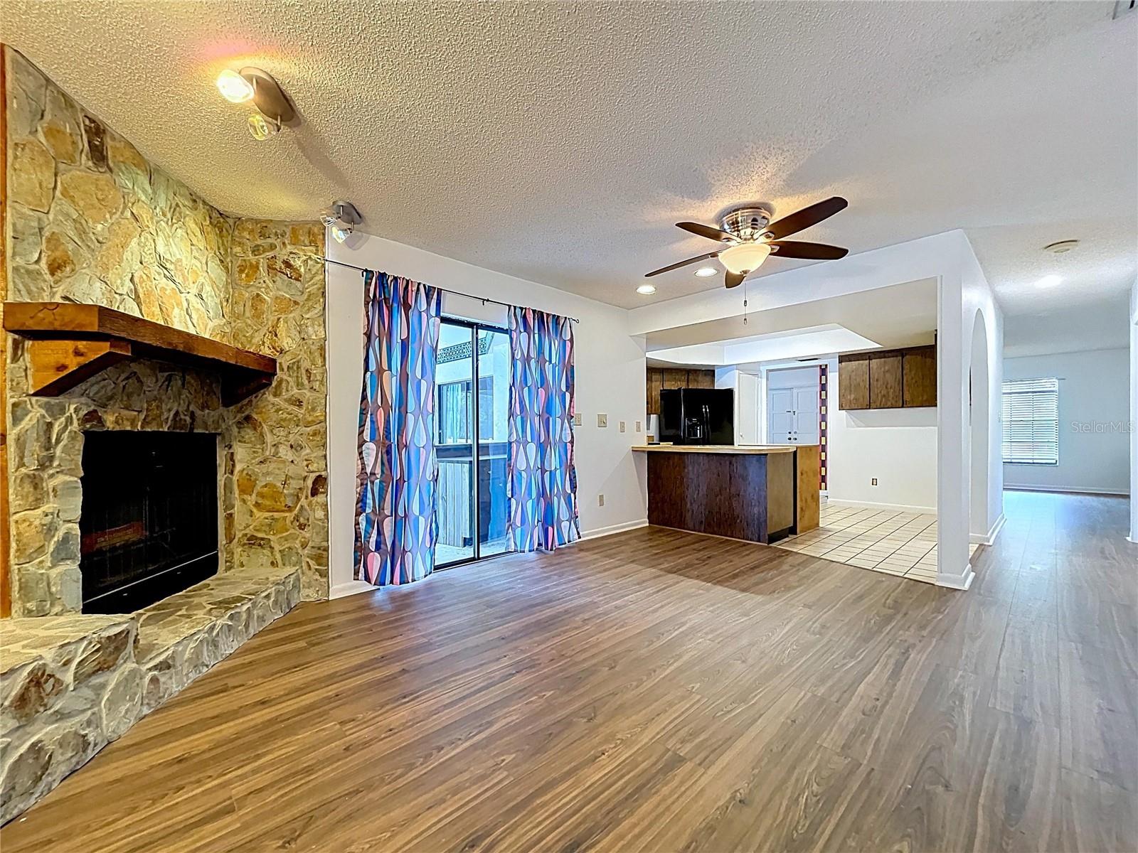 Image 23 of 60 For 23059 Geneva Road