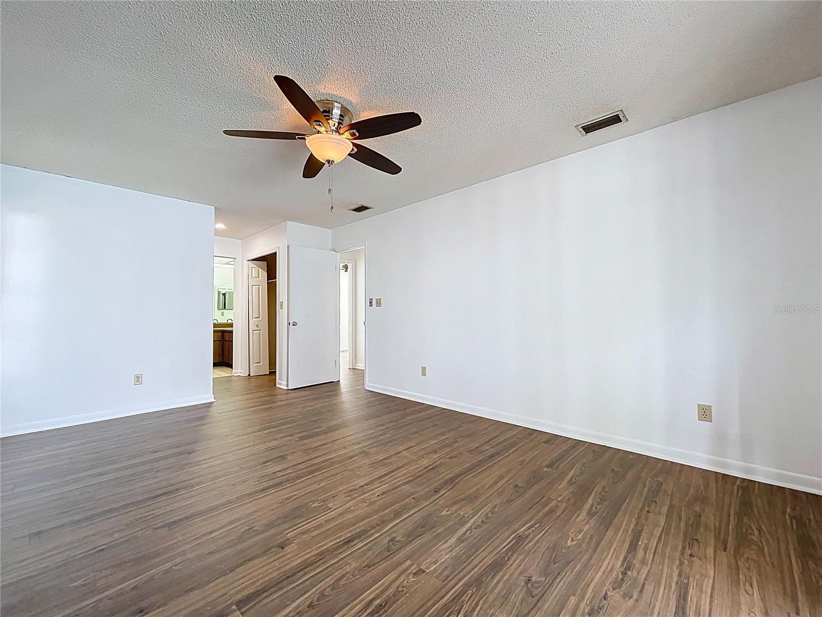 Image 24 of 60 For 23059 Geneva Road