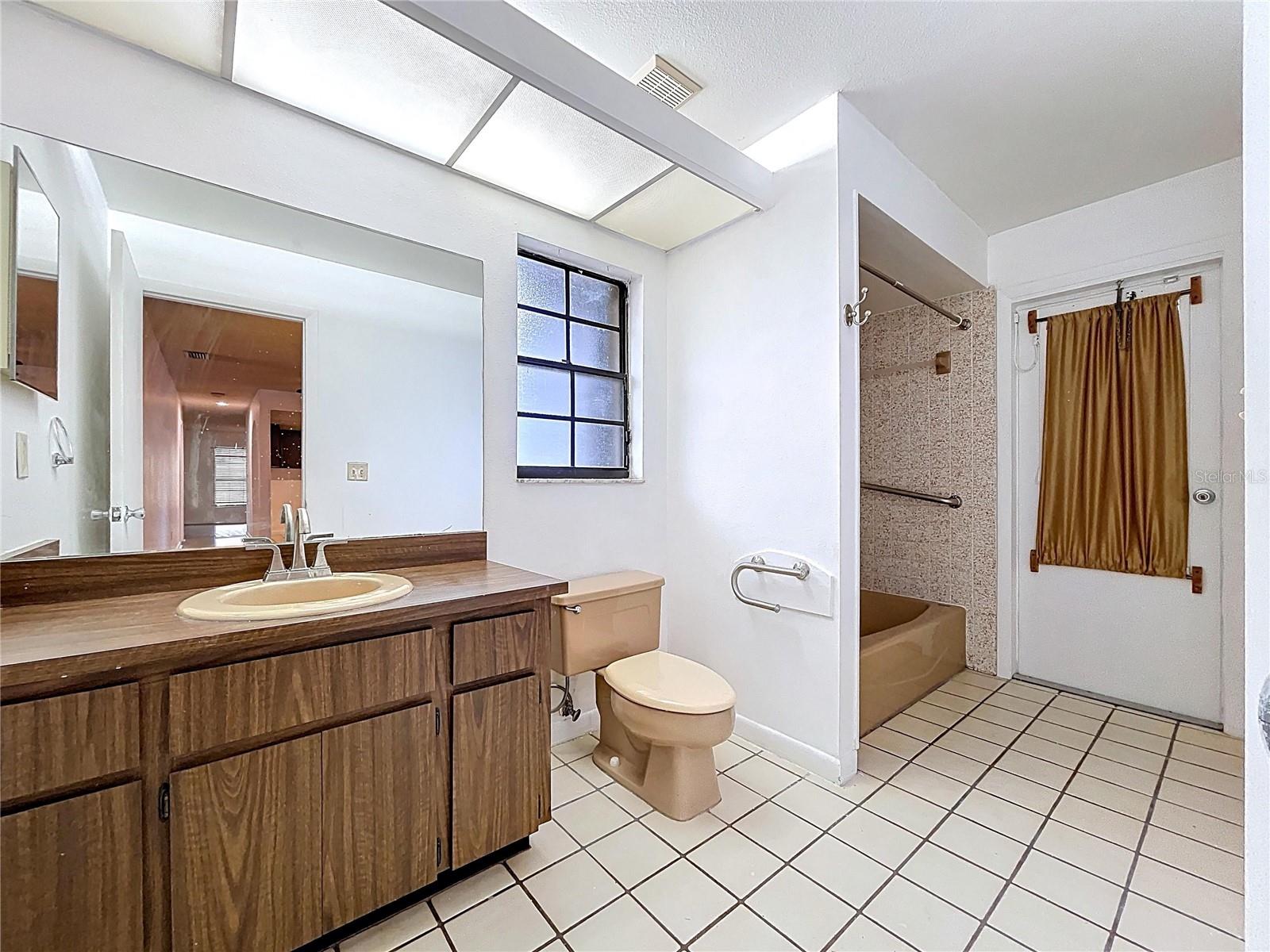 Image 33 of 60 For 23059 Geneva Road