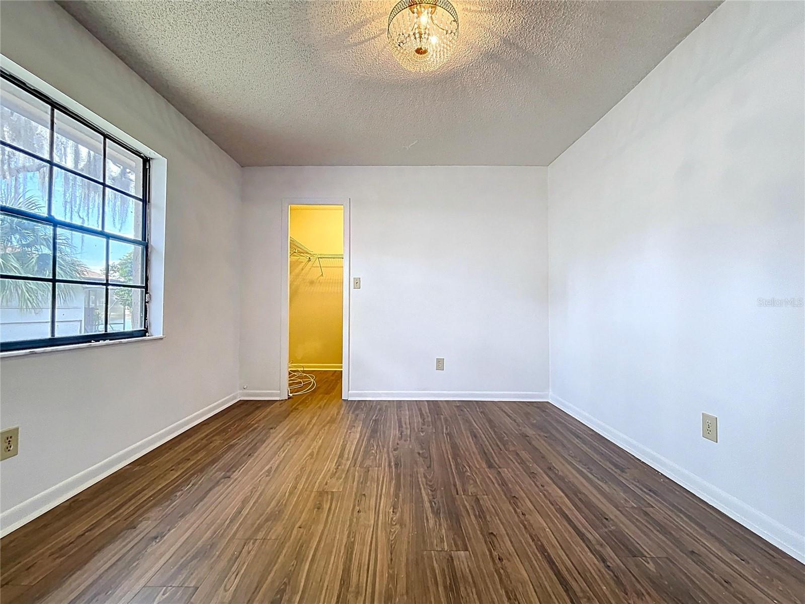 Image 36 of 60 For 23059 Geneva Road