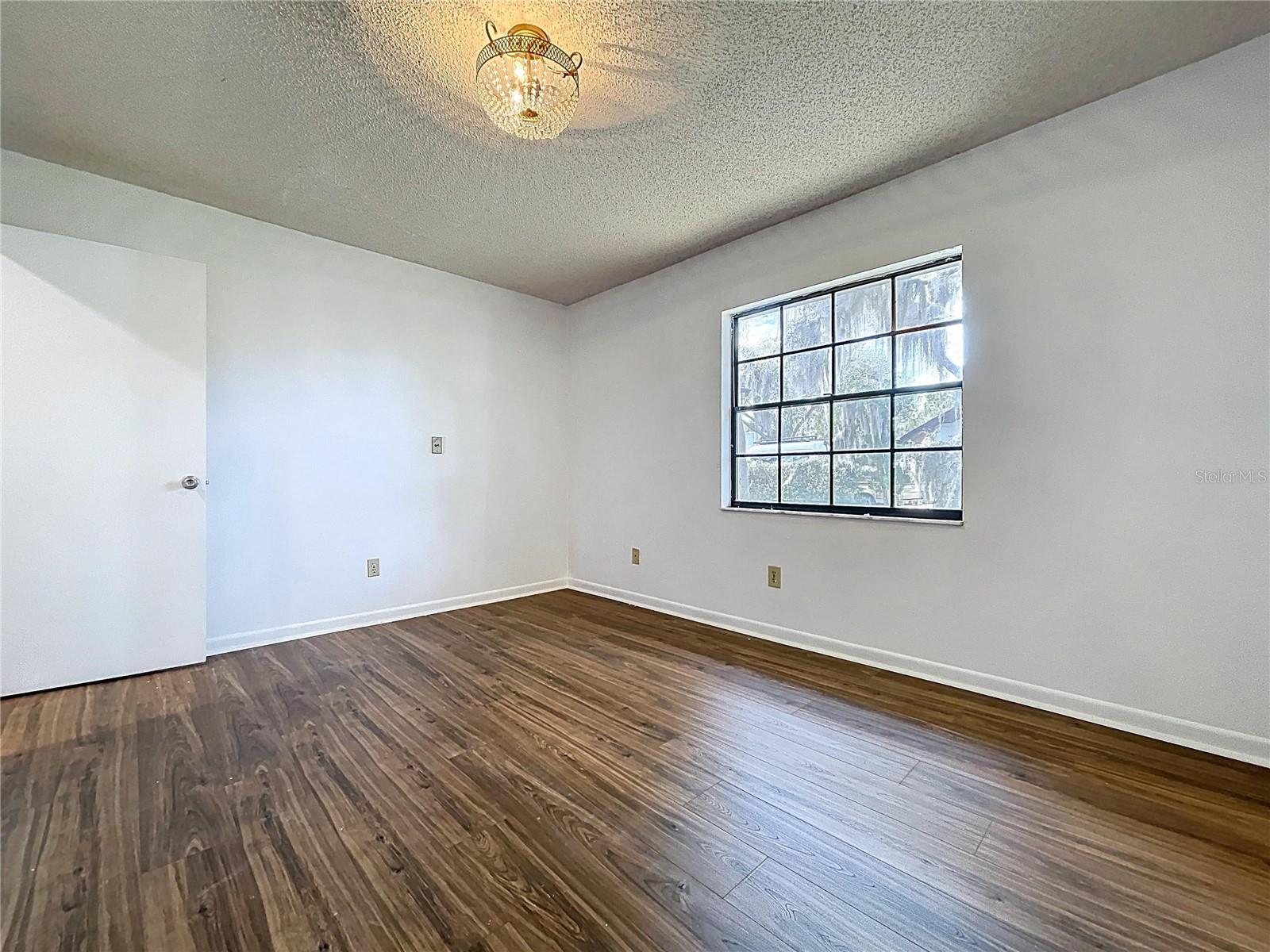 Image 37 of 60 For 23059 Geneva Road