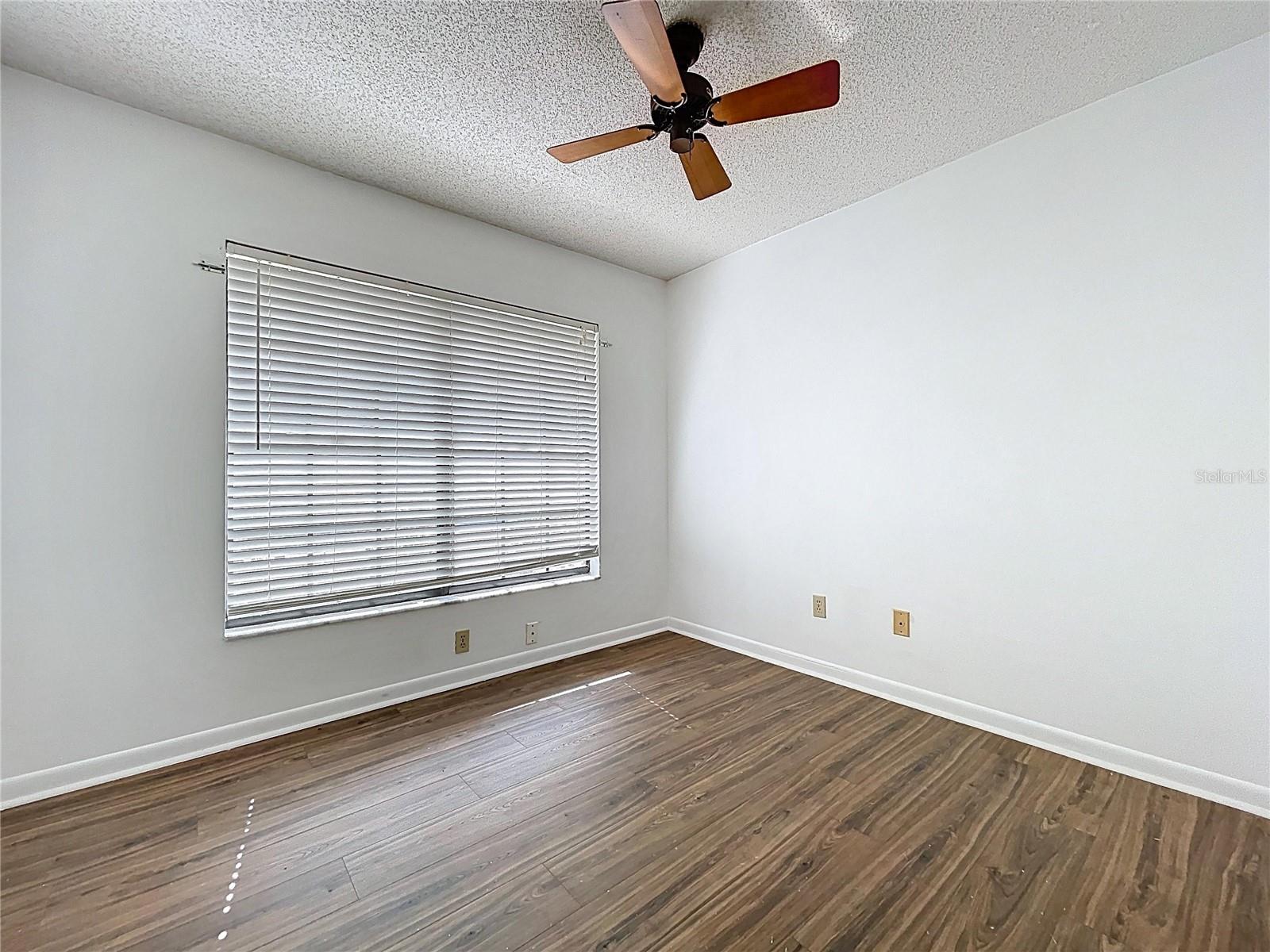 Image 38 of 60 For 23059 Geneva Road