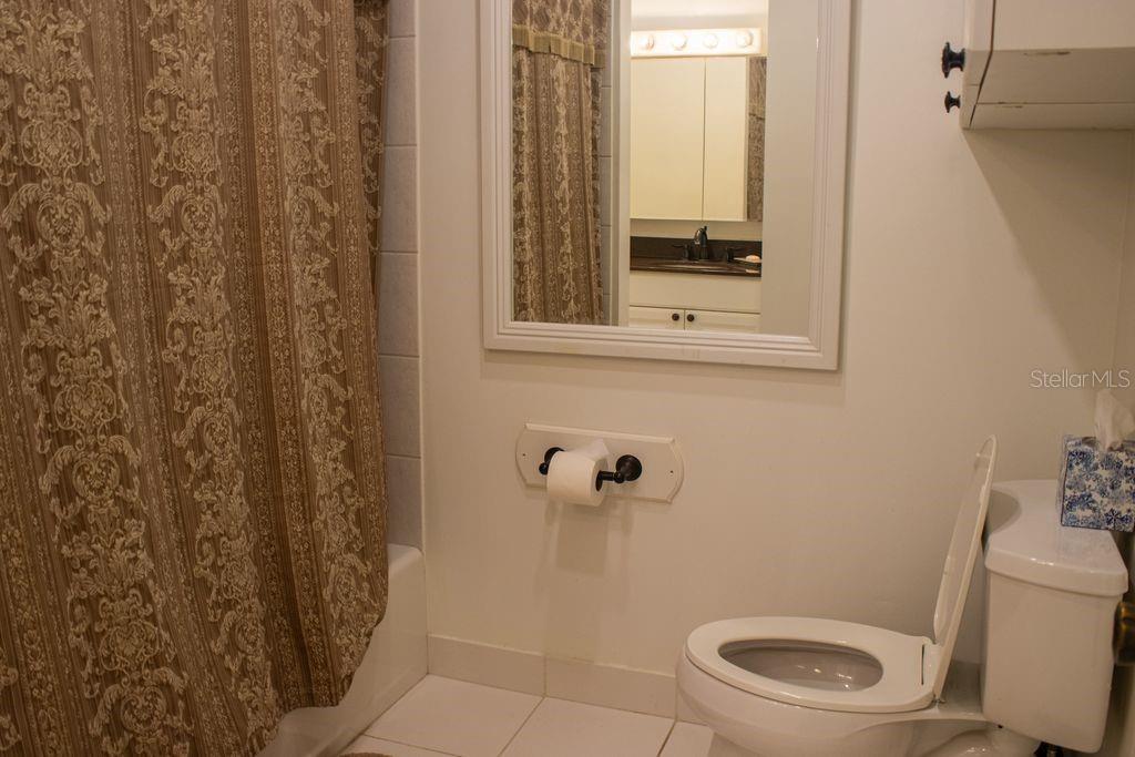 Image 16 of 22 For 10037 62nd Terrace N 19