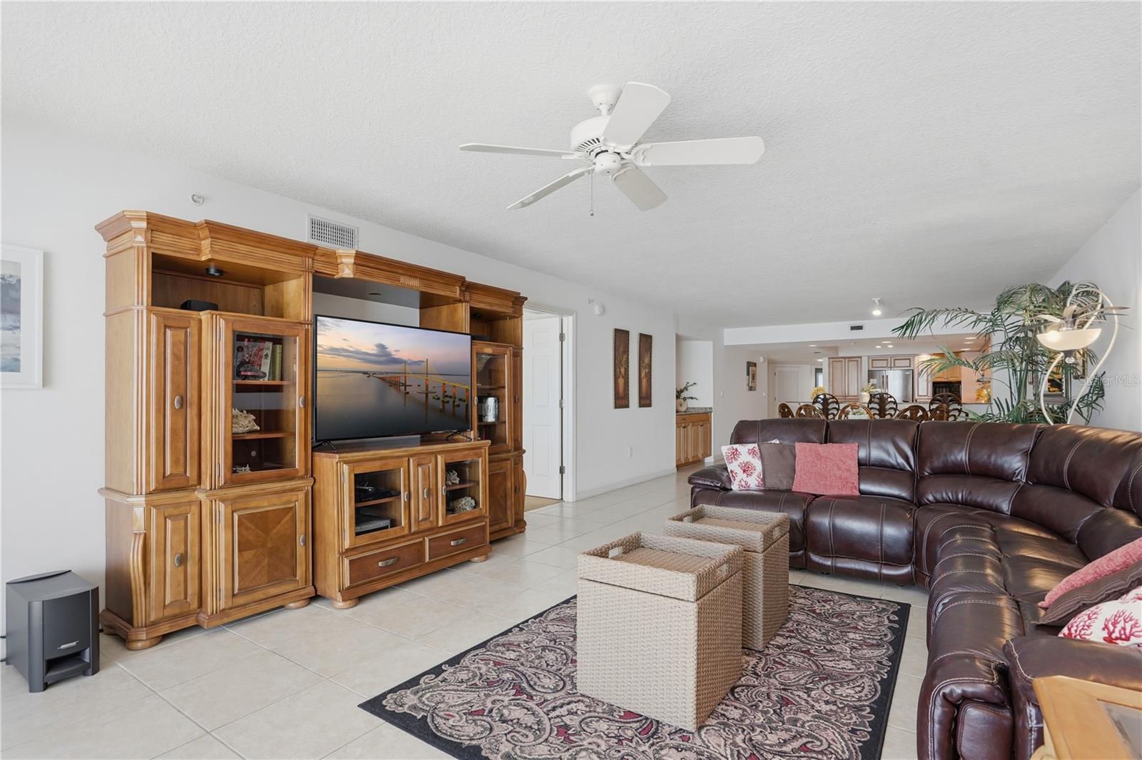 Image 11 of 35 For 16326 Gulf Boulevard 307