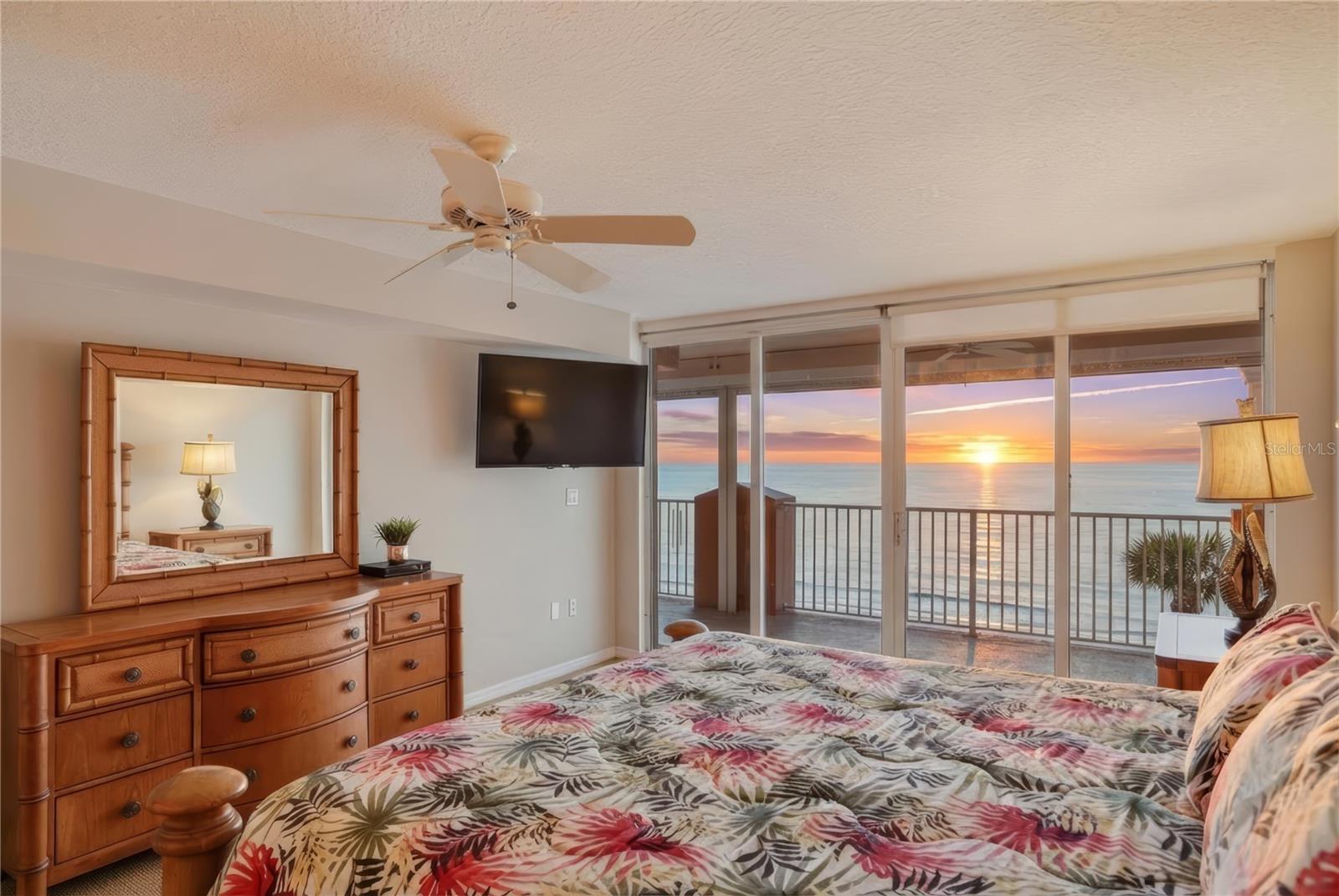 Image 13 of 35 For 16326 Gulf Boulevard 307