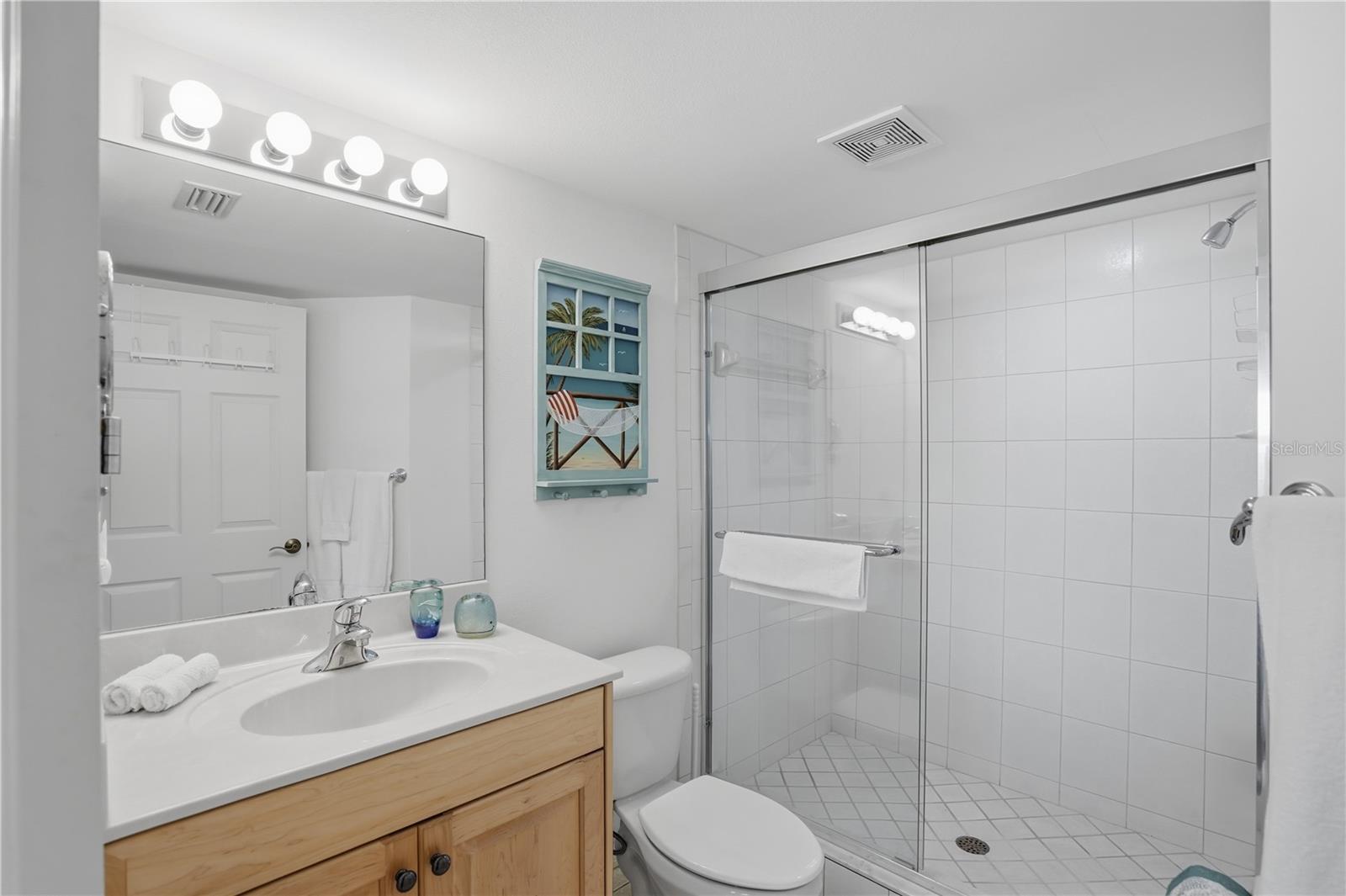 Image 23 of 35 For 16326 Gulf Boulevard 307