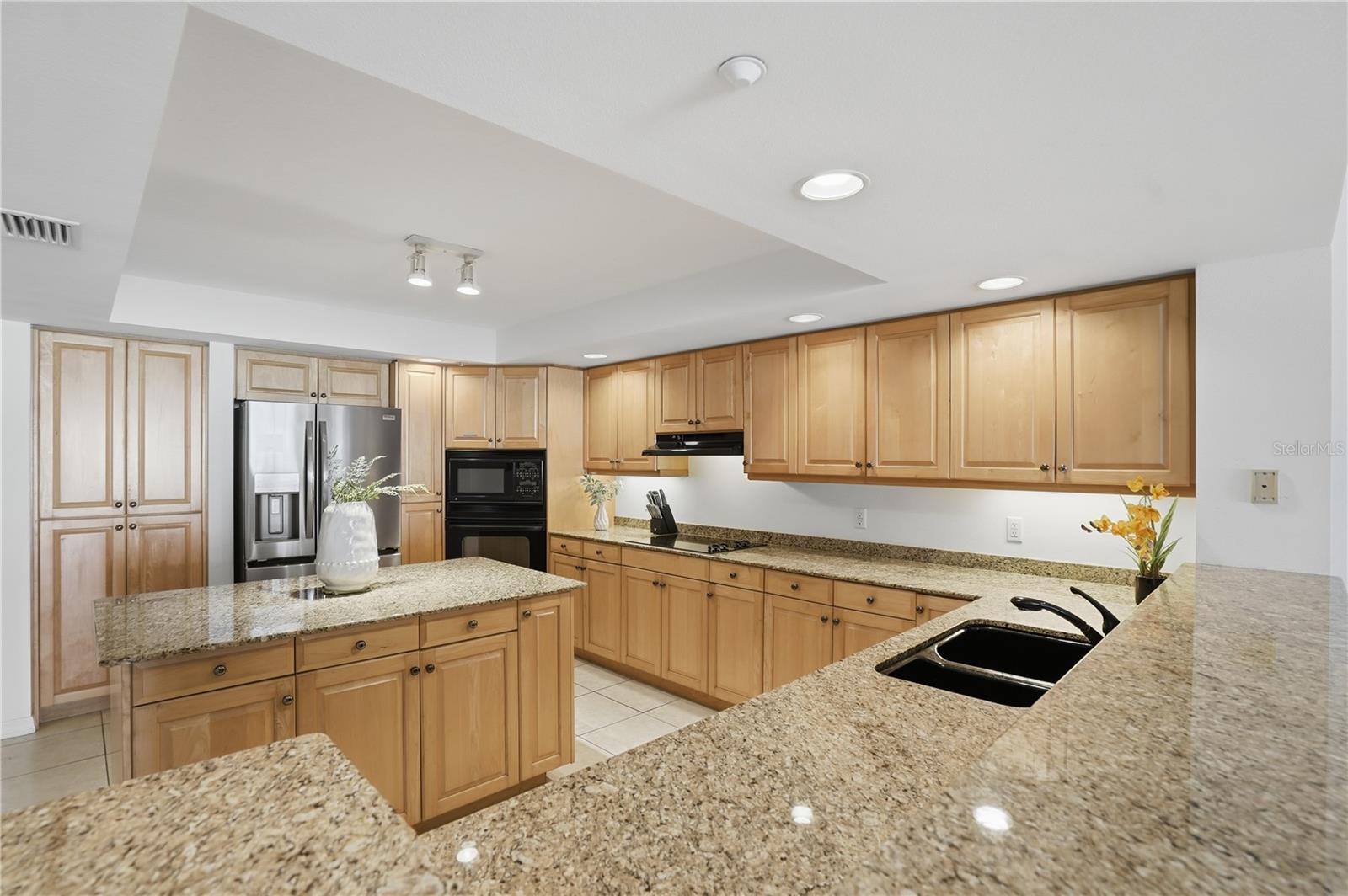 Image 6 of 35 For 16326 Gulf Boulevard 307