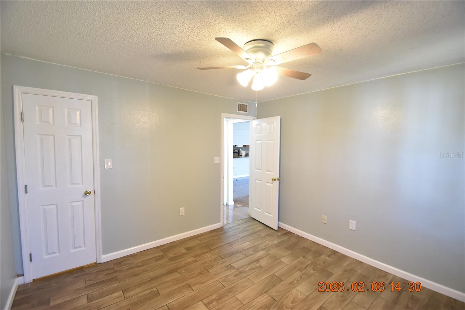 Image 25 of 30 For 5052 Terrace Club Lane 201