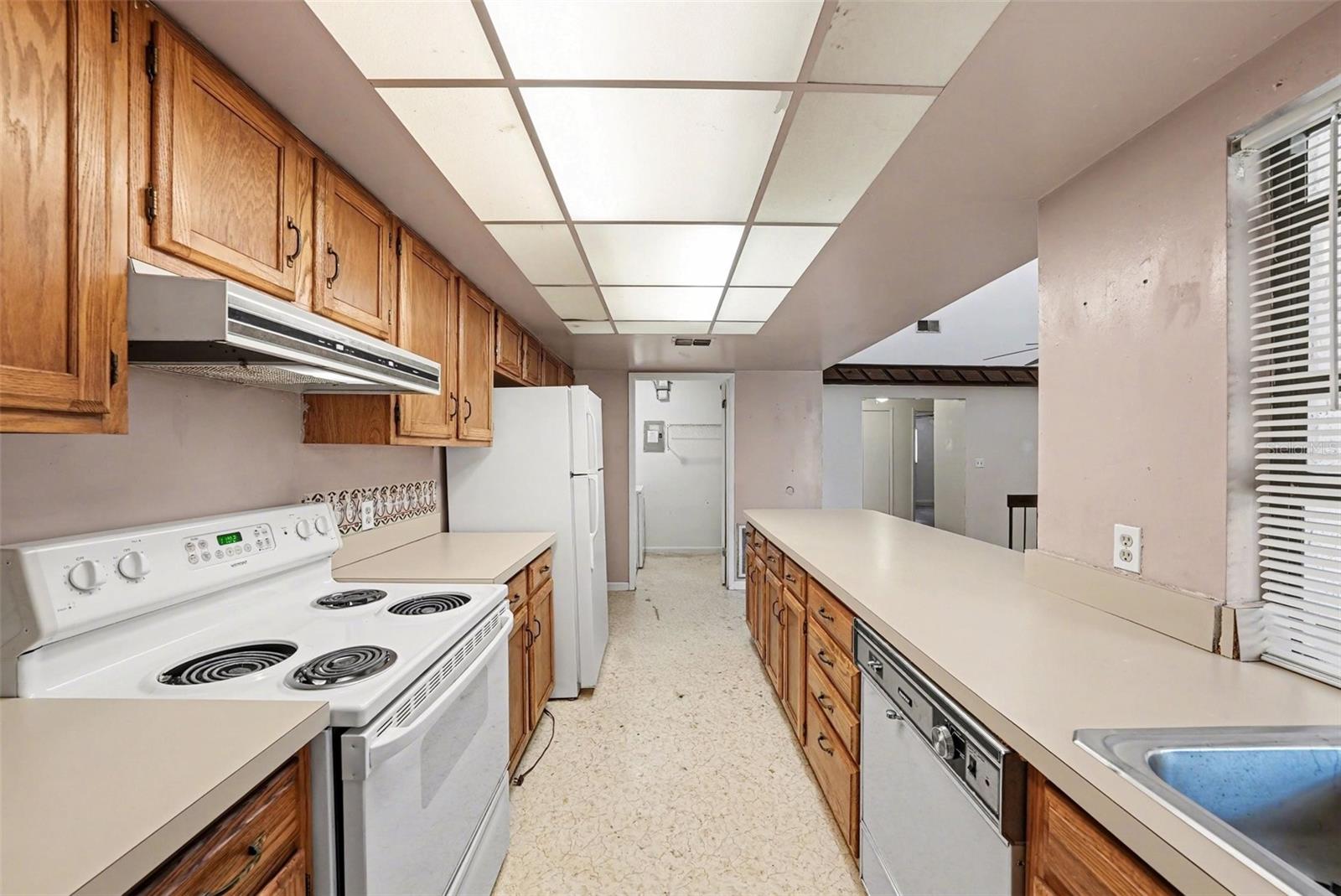 Image 15 of 31 For 7104 Kirsch Court 1