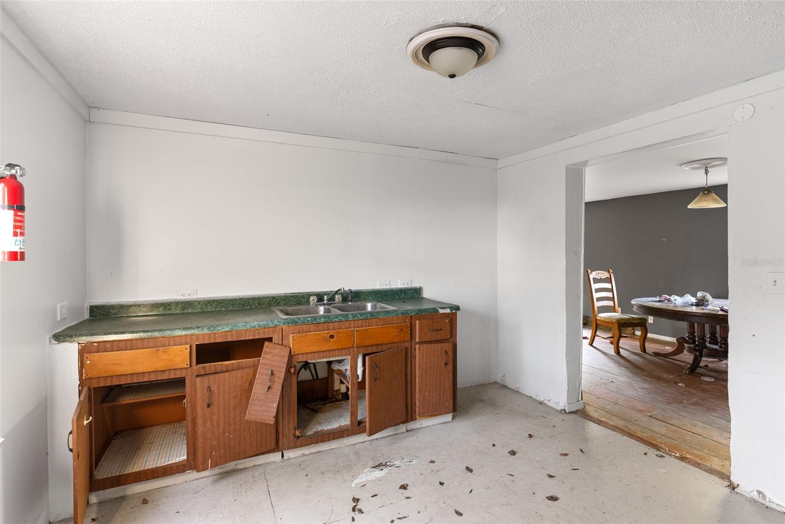 Image 12 of 39 For 14139 148th Avenue