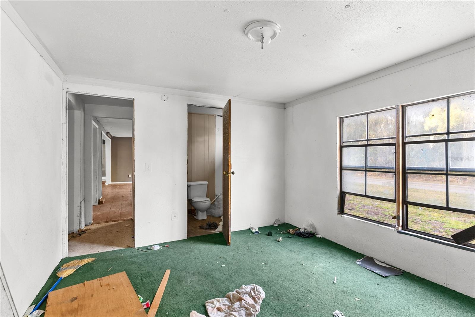 Image 14 of 39 For 14139 148th Avenue