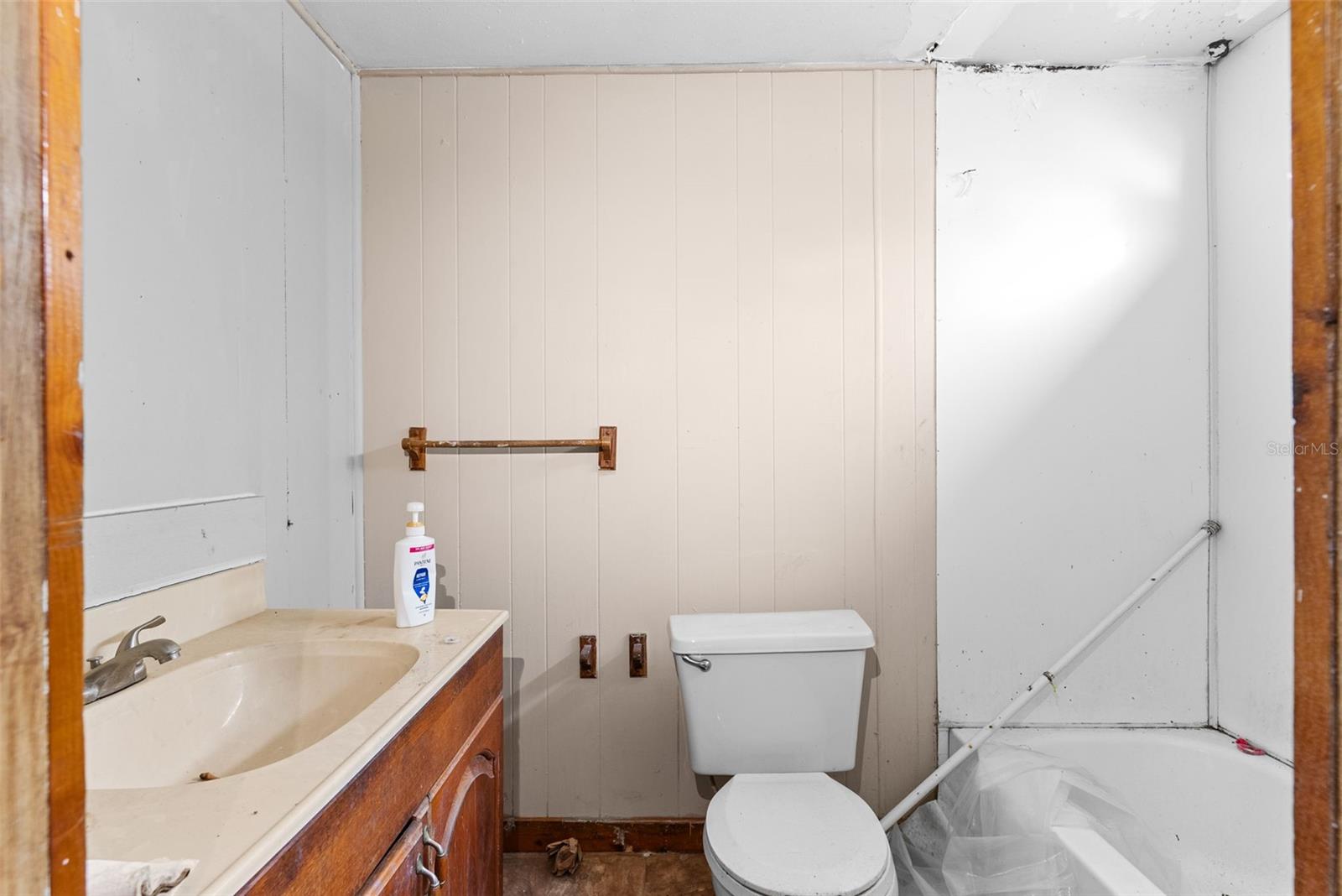 Image 15 of 39 For 14139 148th Avenue