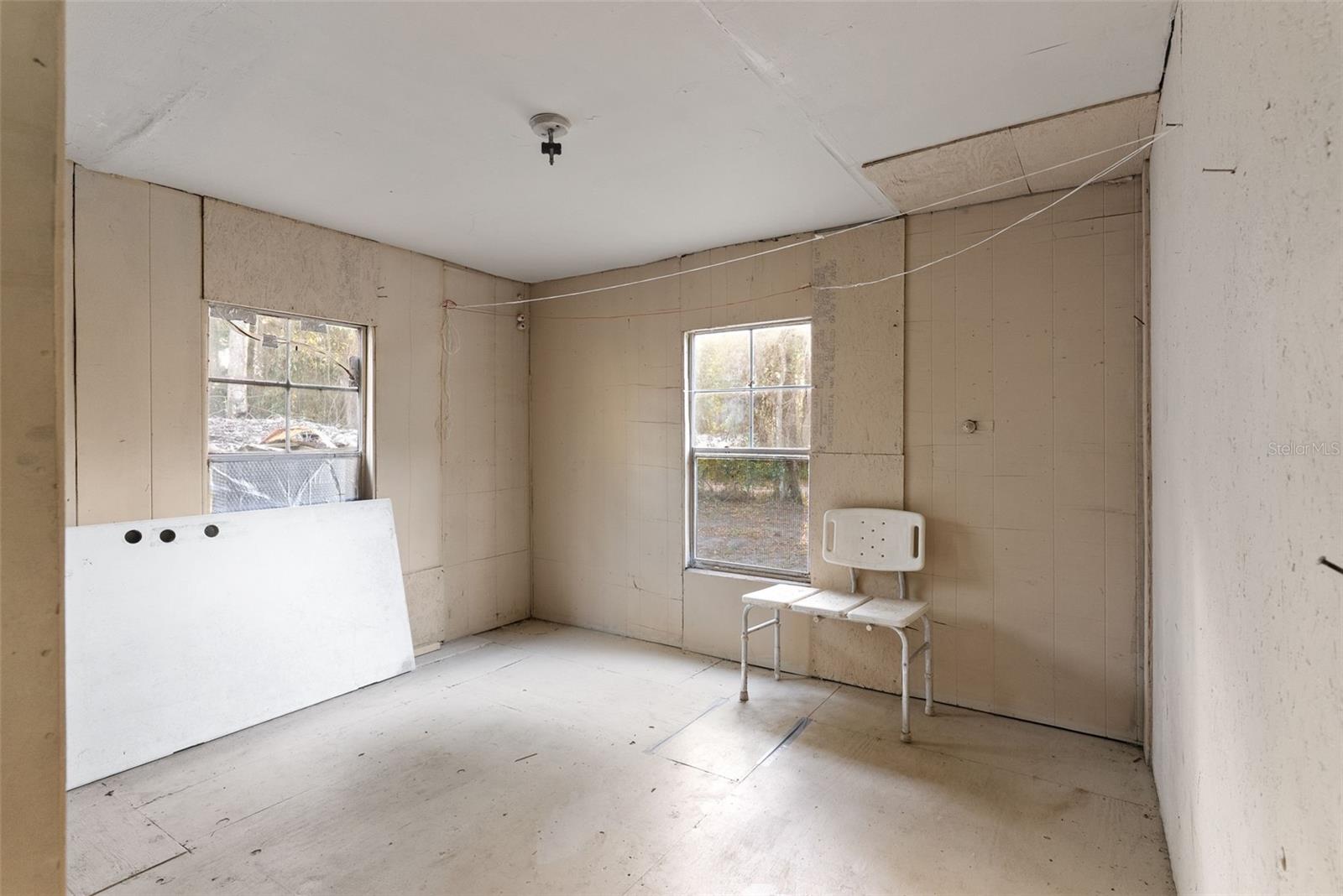 Image 20 of 39 For 14139 148th Avenue