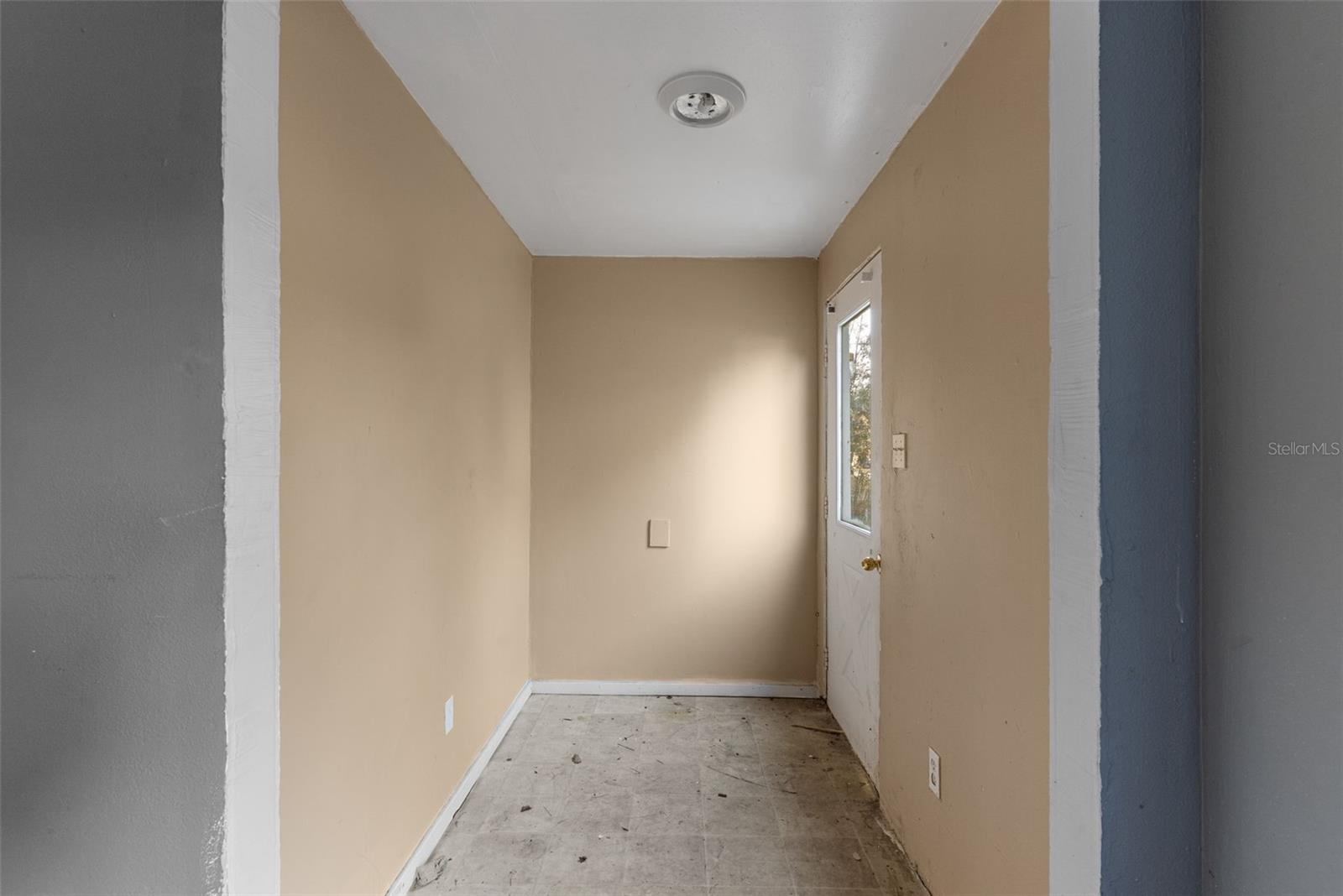 Image 22 of 39 For 14139 148th Avenue