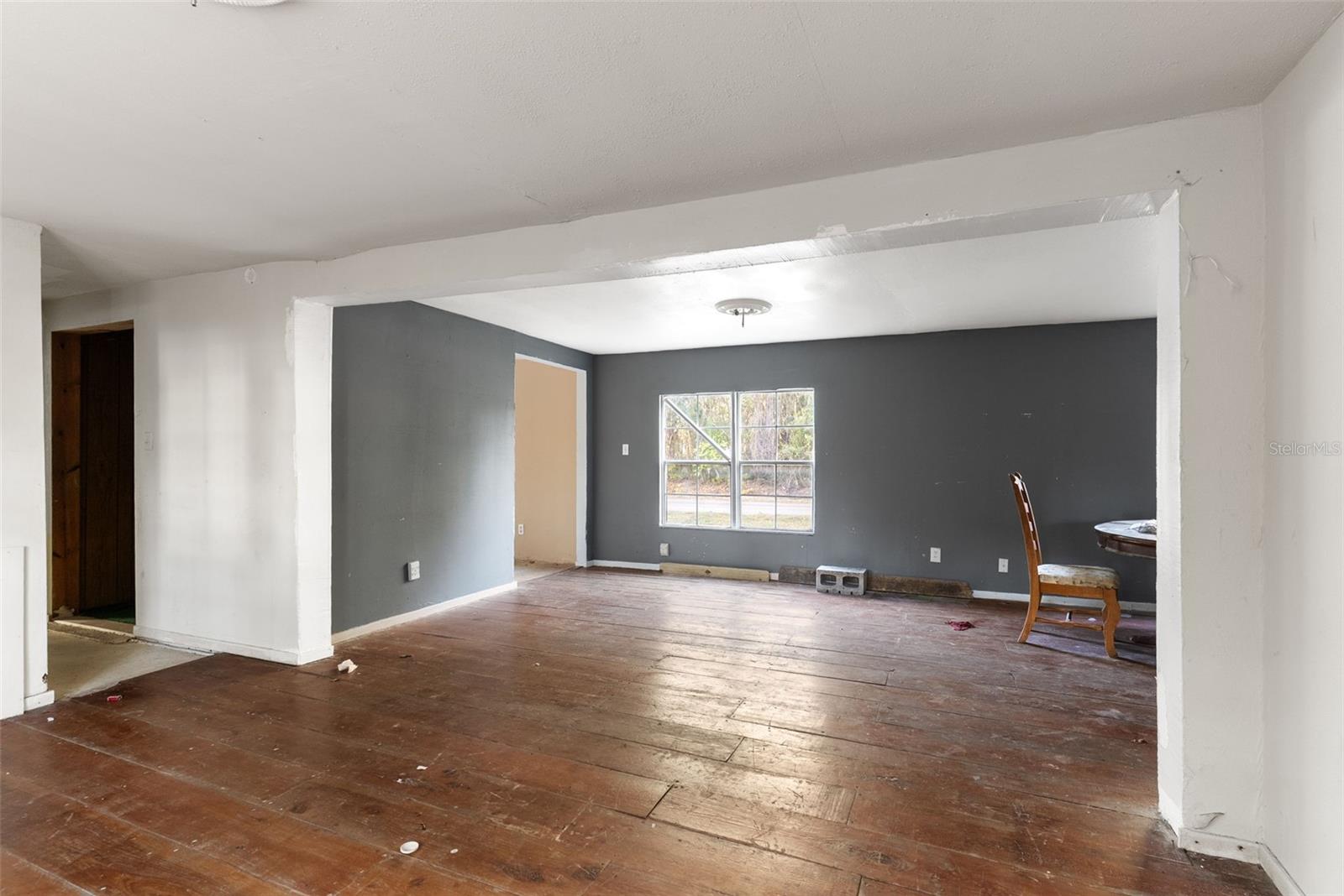 Image 8 of 39 For 14139 148th Avenue