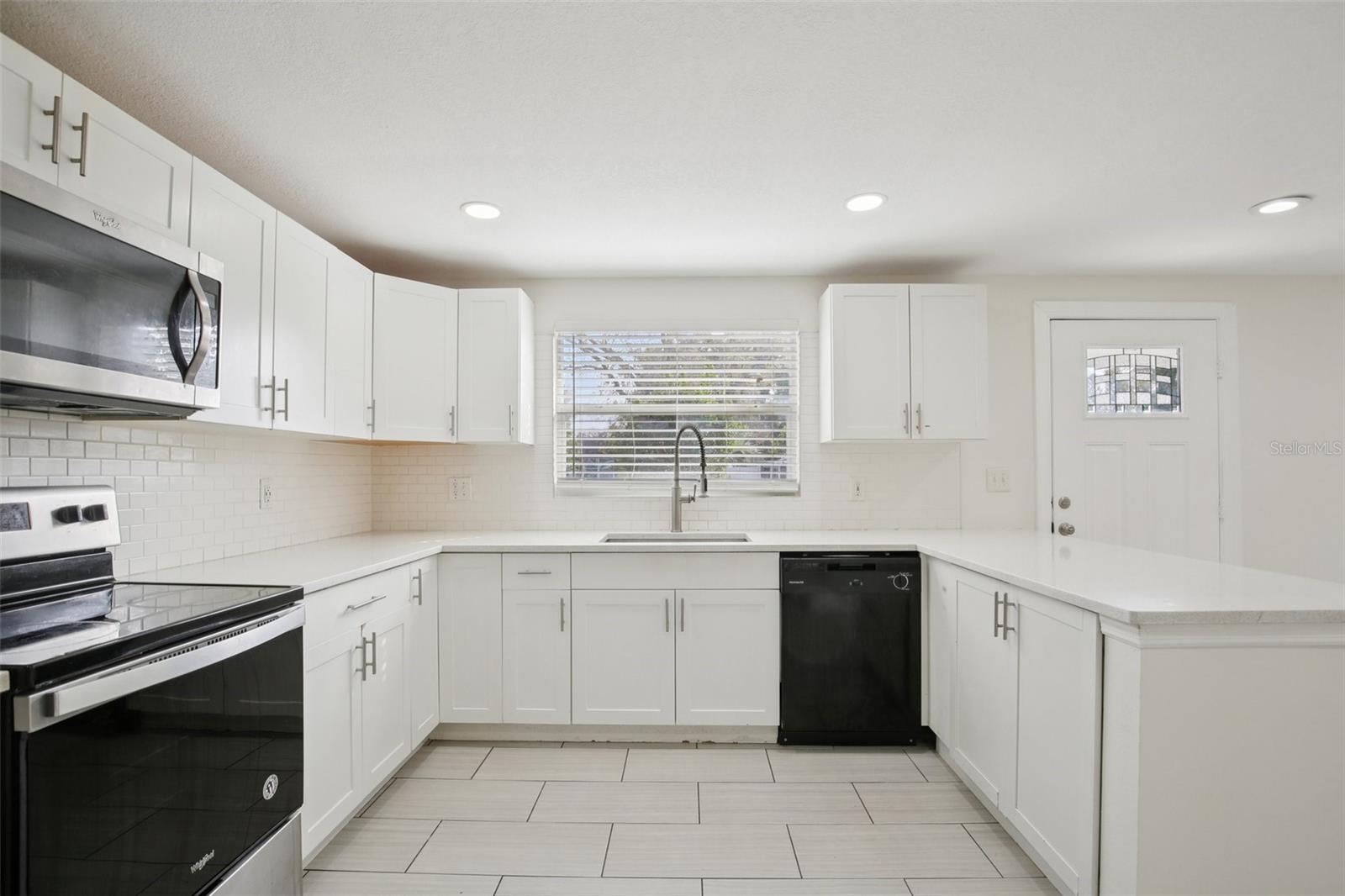 Image 5 of 27 For 3808 Coral Drive