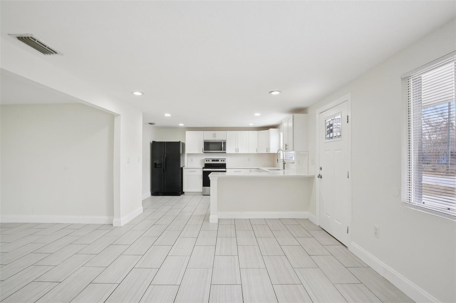 Image 6 of 27 For 3808 Coral Drive