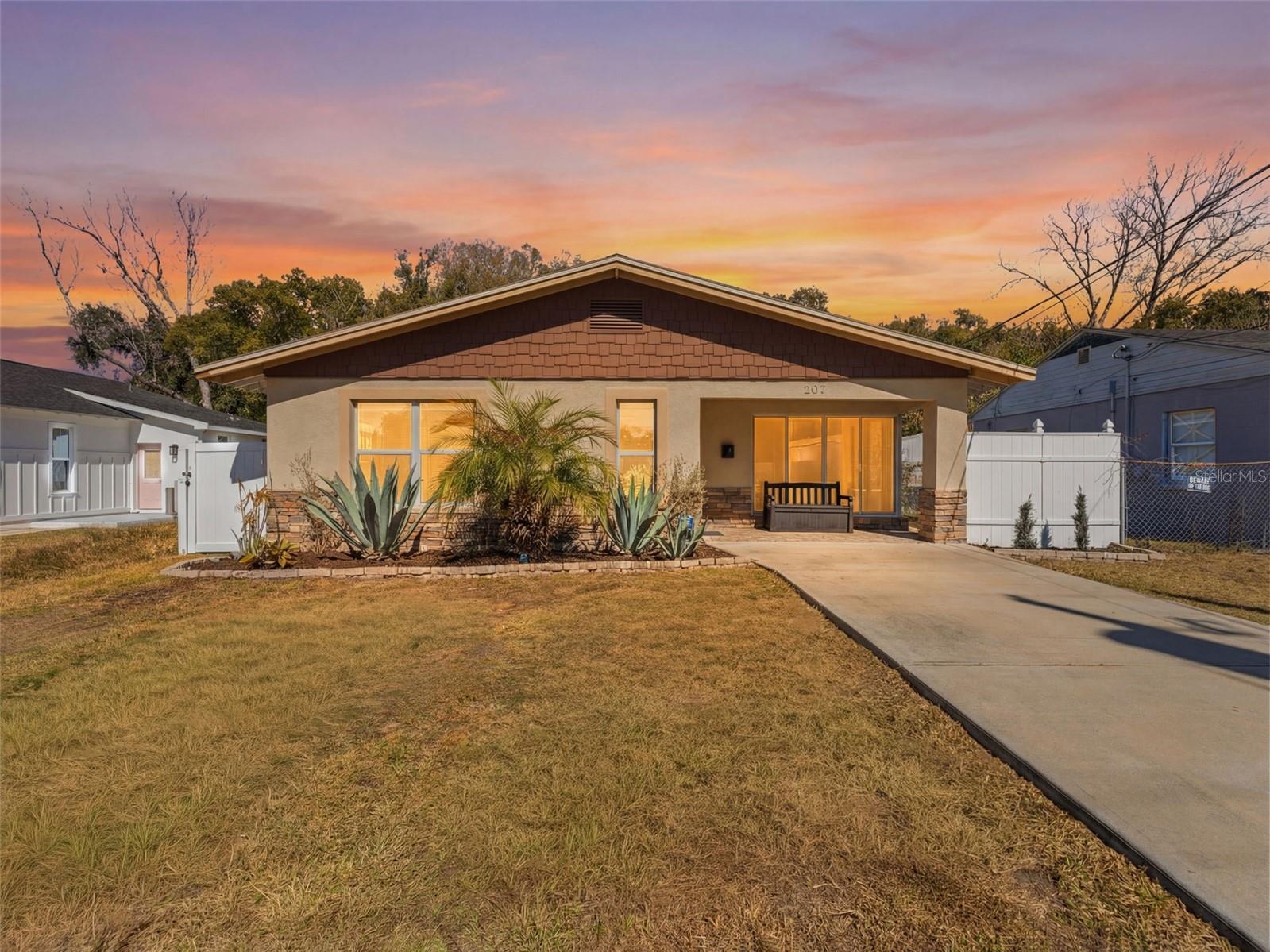 Details for 207 Broad Street, TAMPA, FL 33604