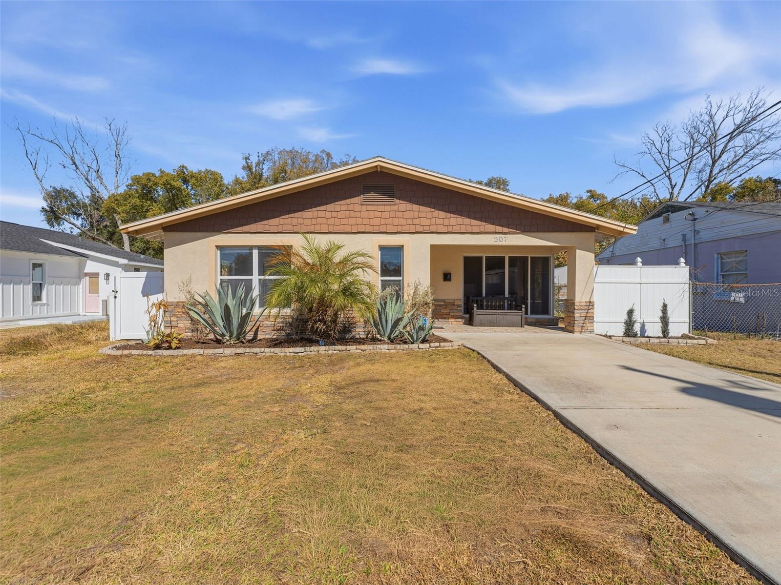 Image 4 of 32 For 207 Broad Street