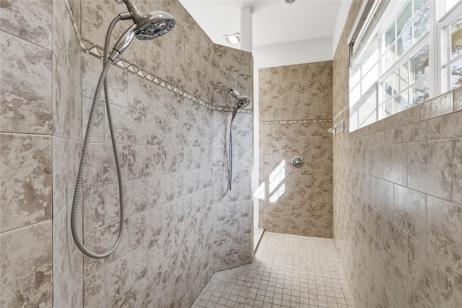 Image 13 of 33 For 2514 Martucci