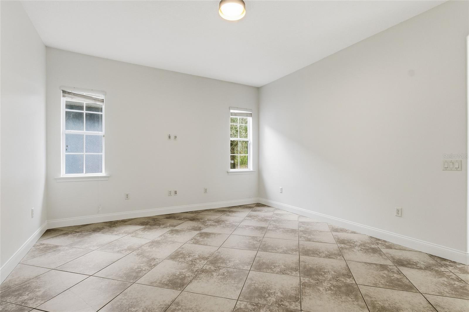 Image 14 of 33 For 2514 Martucci