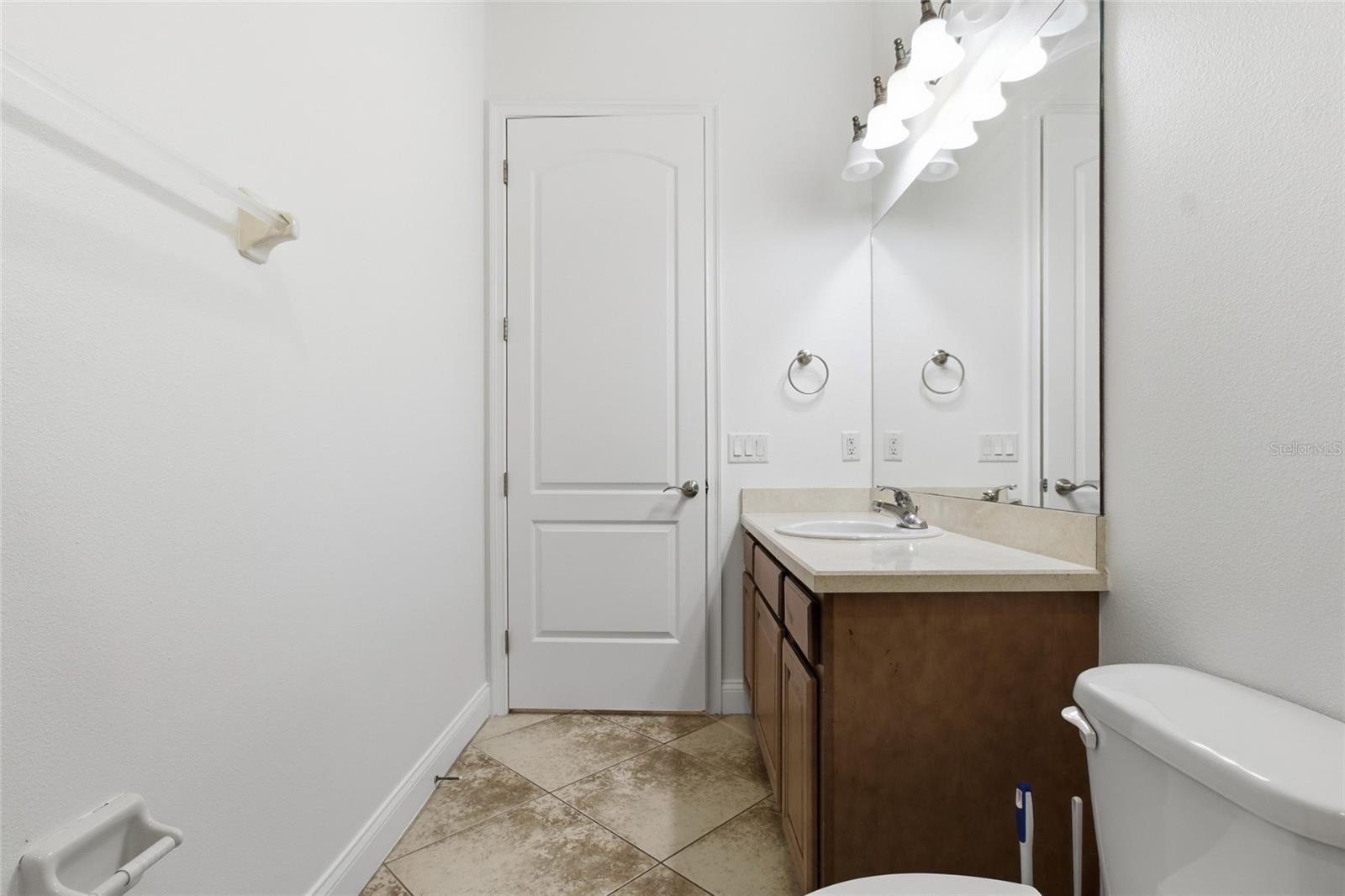 Image 24 of 33 For 2514 Martucci