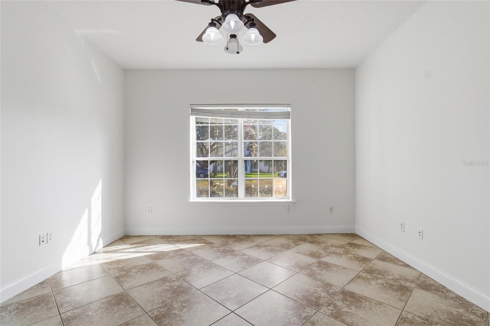 Image 26 of 33 For 2514 Martucci