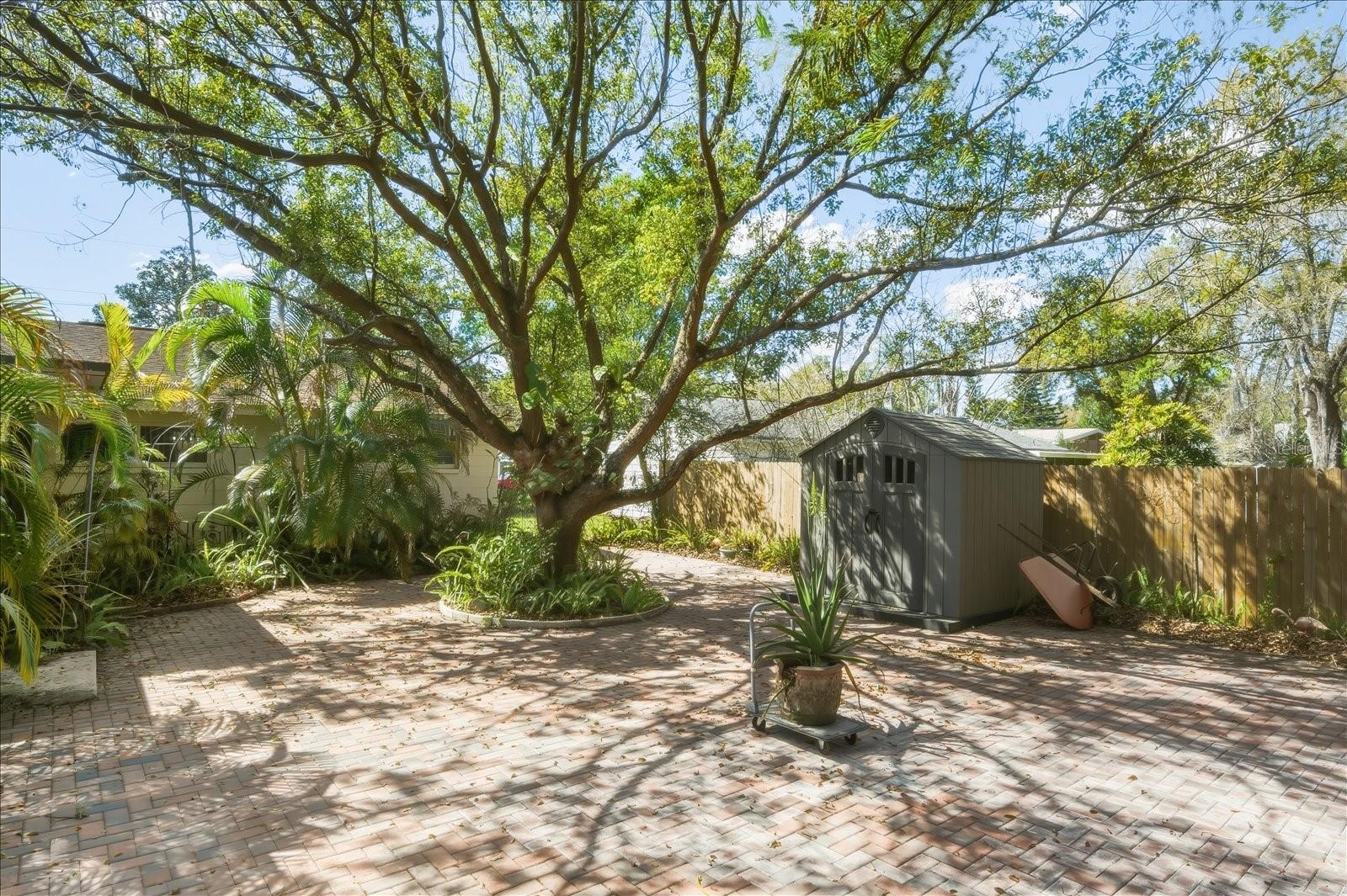 Image 32 of 40 For 2101 Kyra Drive