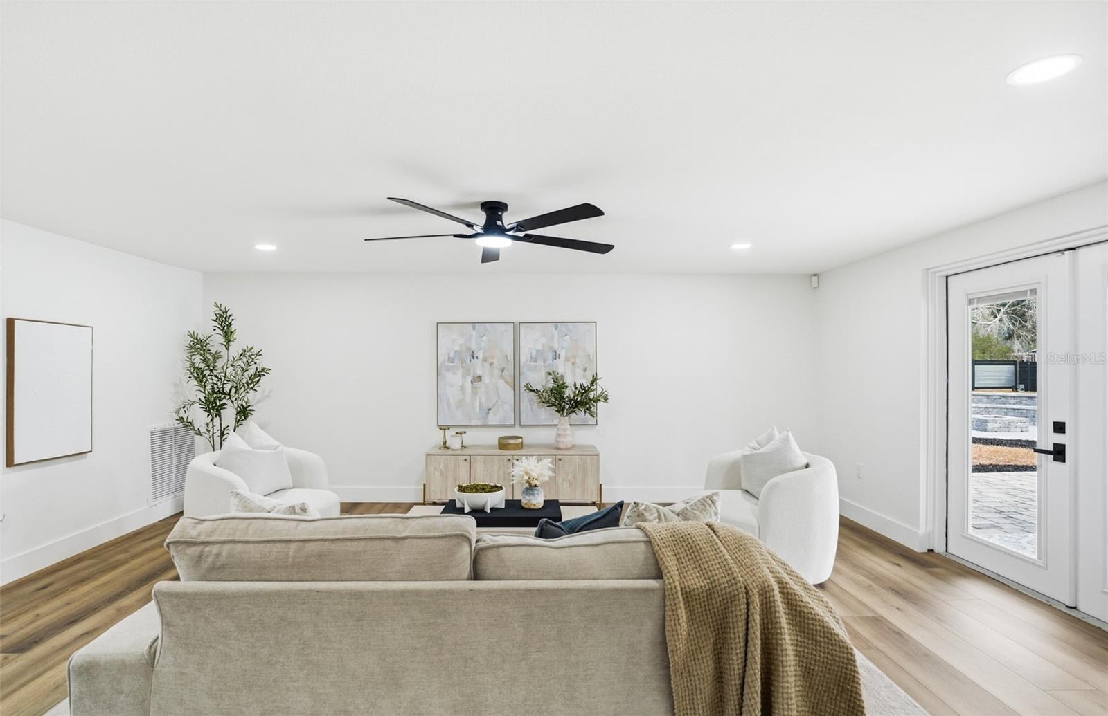 Image 15 of 69 For 2338 Meadowbrook Drive