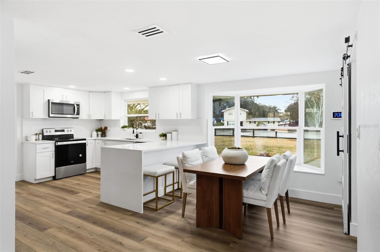 Image 19 of 69 For 2338 Meadowbrook Drive